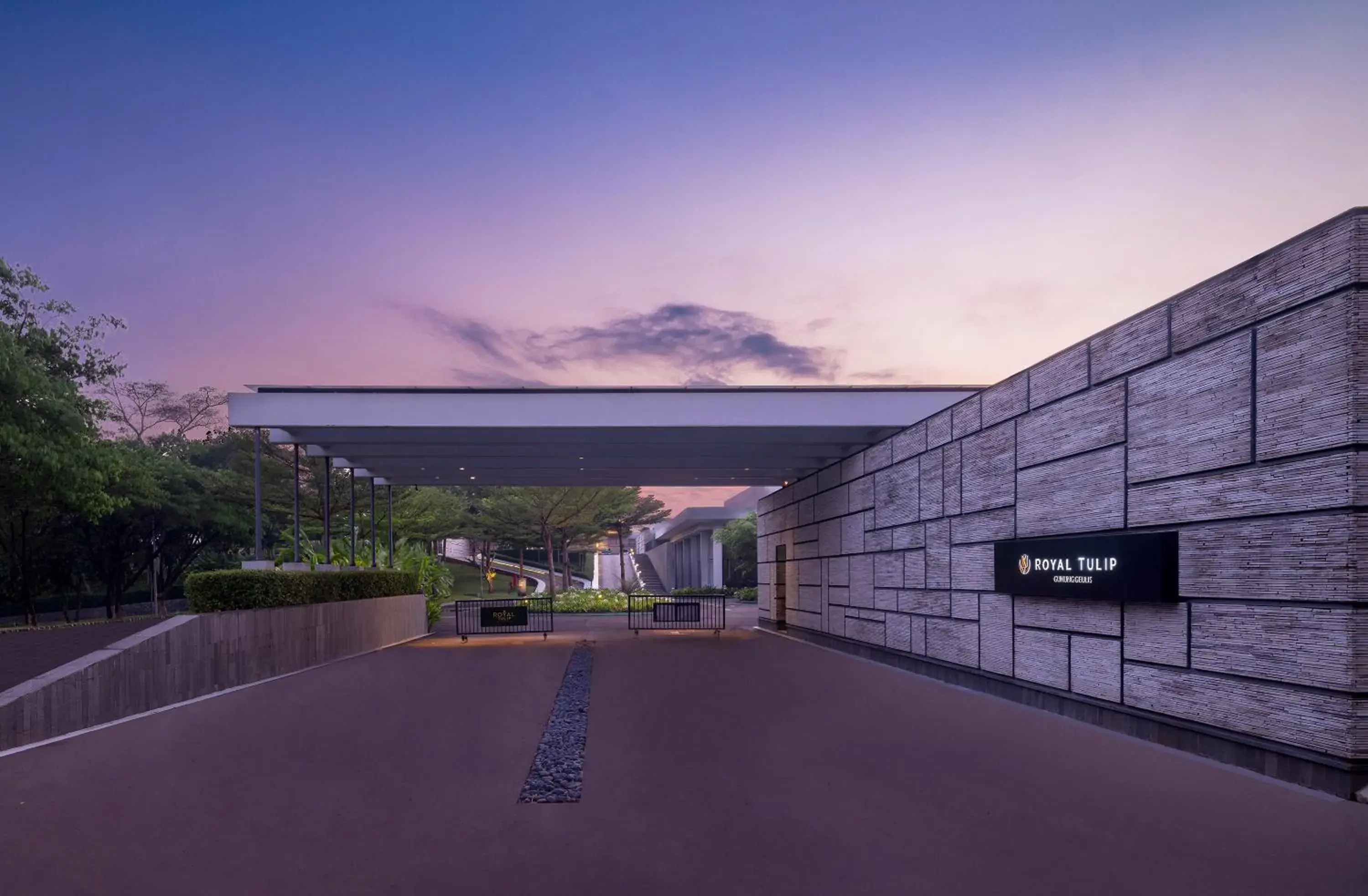 Facade/entrance, Swimming Pool in Royal Tulip Gunung Geulis Resort and Golf