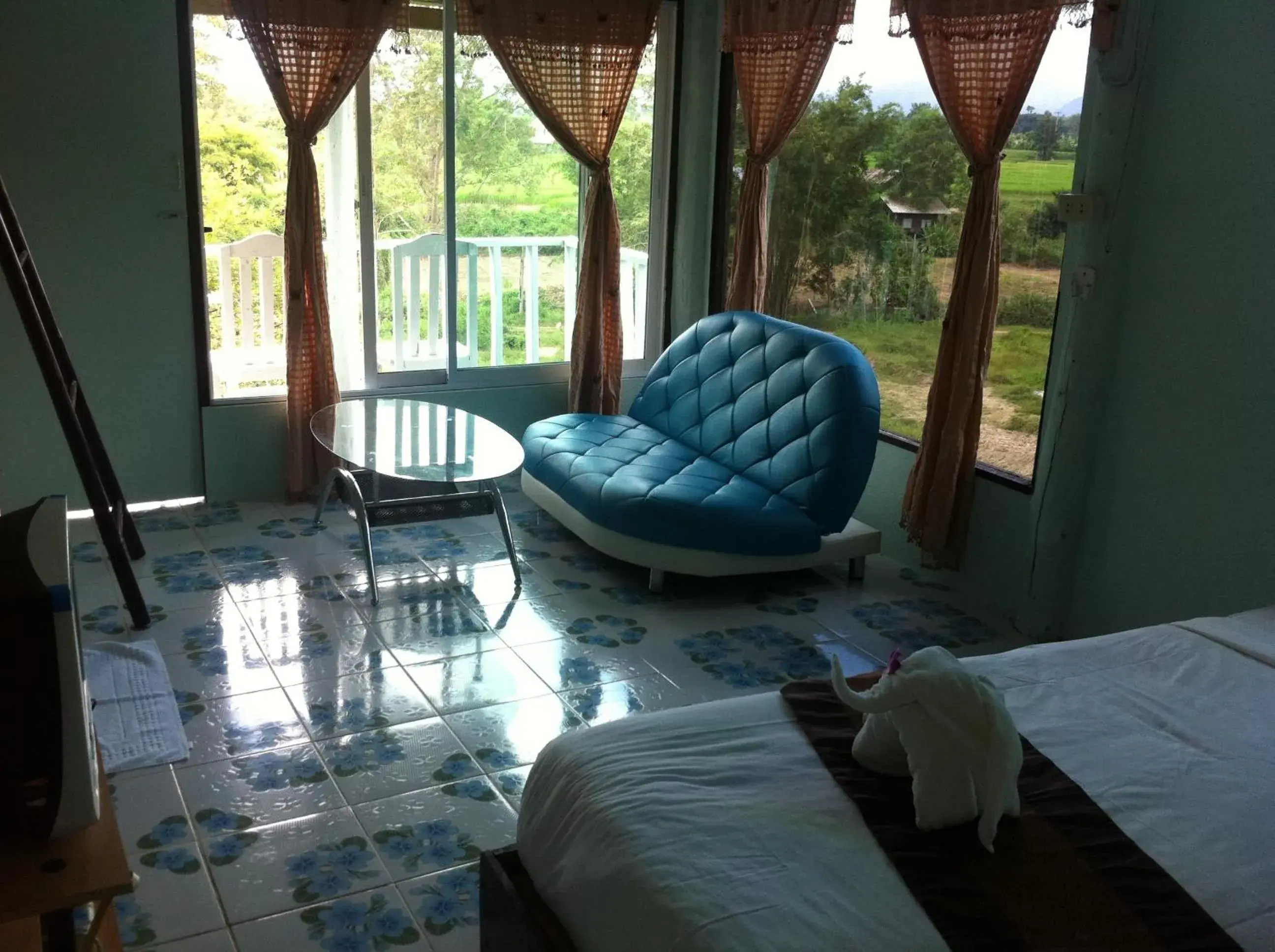 Photo of the whole room in Chang Pai Resort