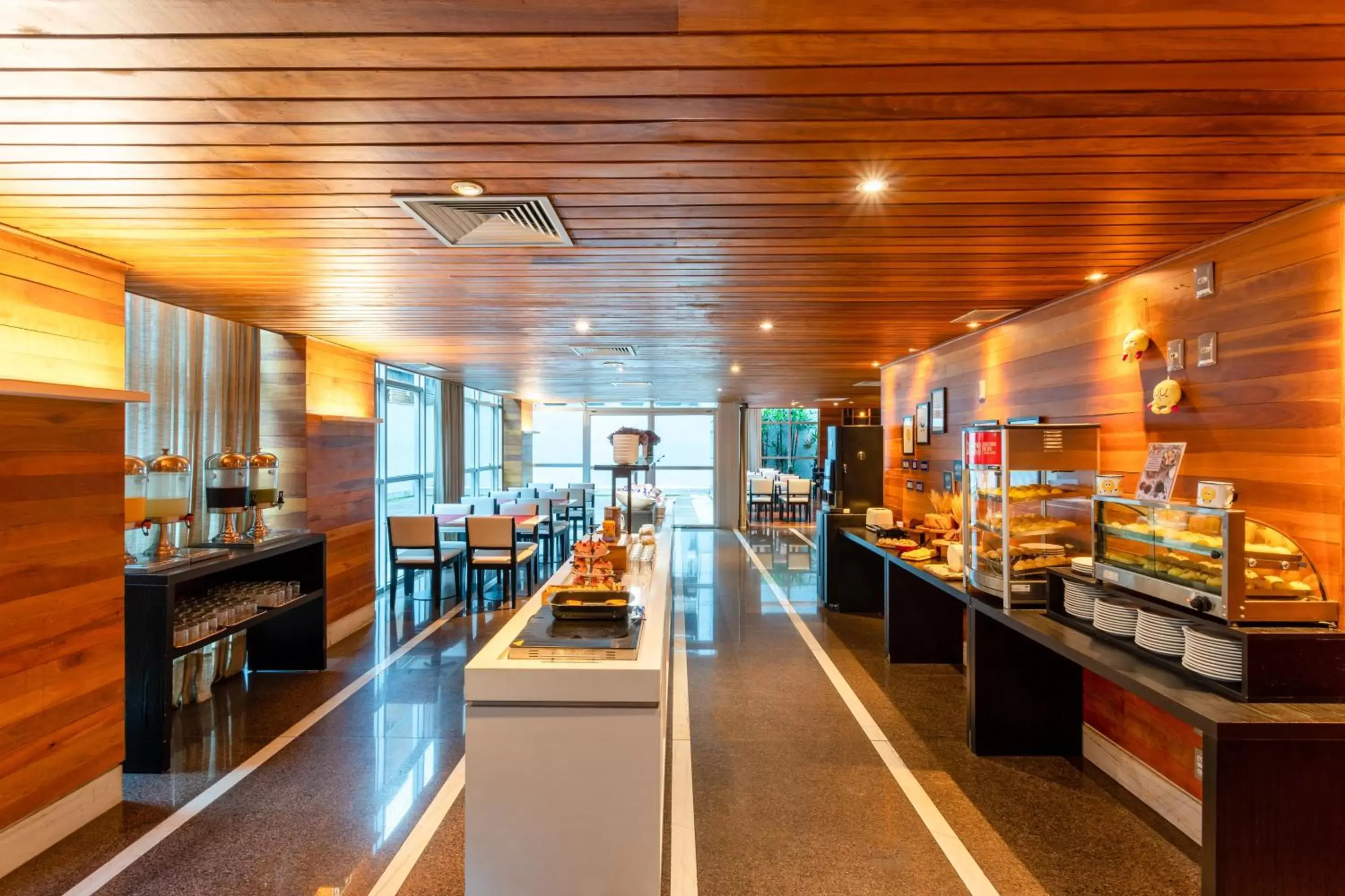 Restaurant/Places to Eat in Tryp by Wyndham Belo Horizonte Savassi