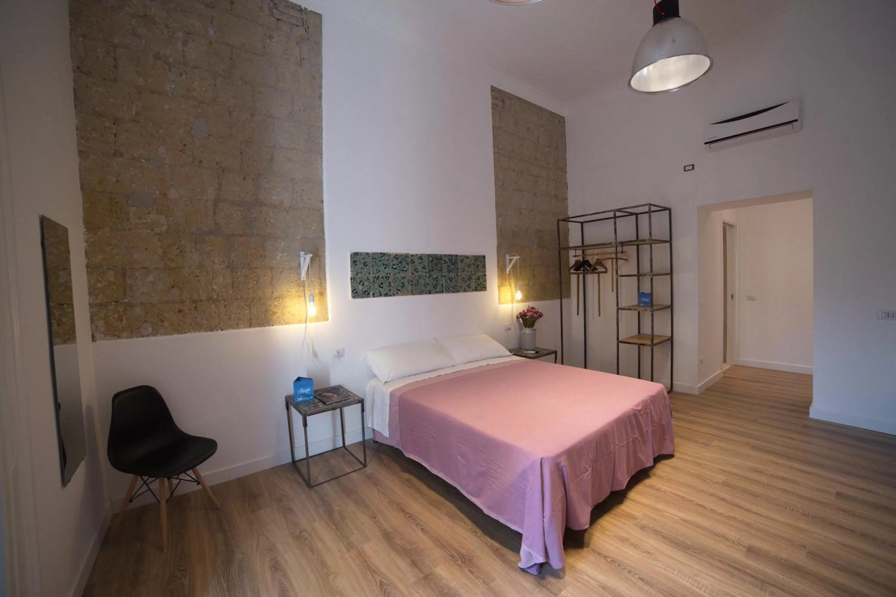 Bed in Borgo Vergini Garden B&B