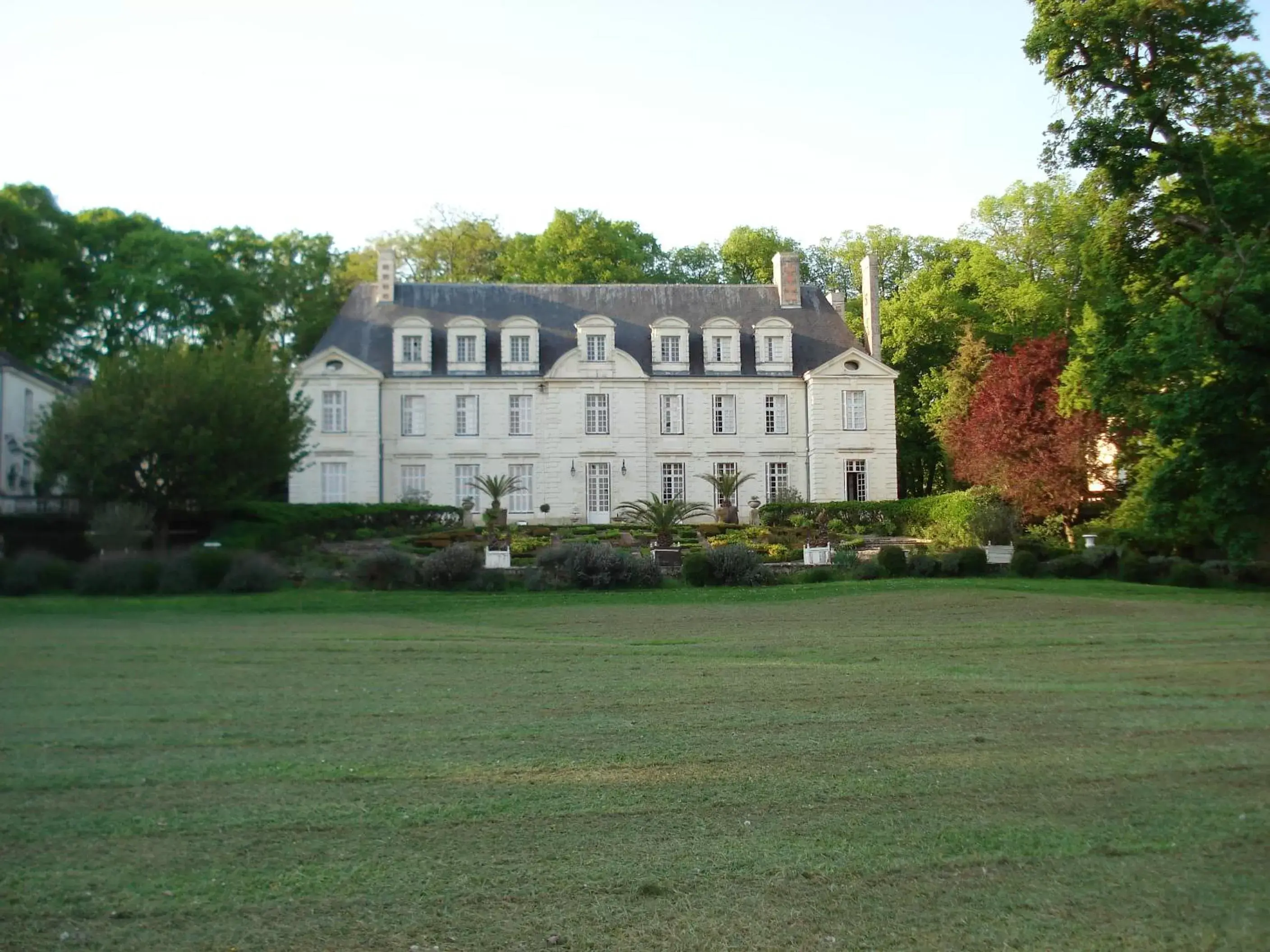 Property Building in Domaine de Planchoury