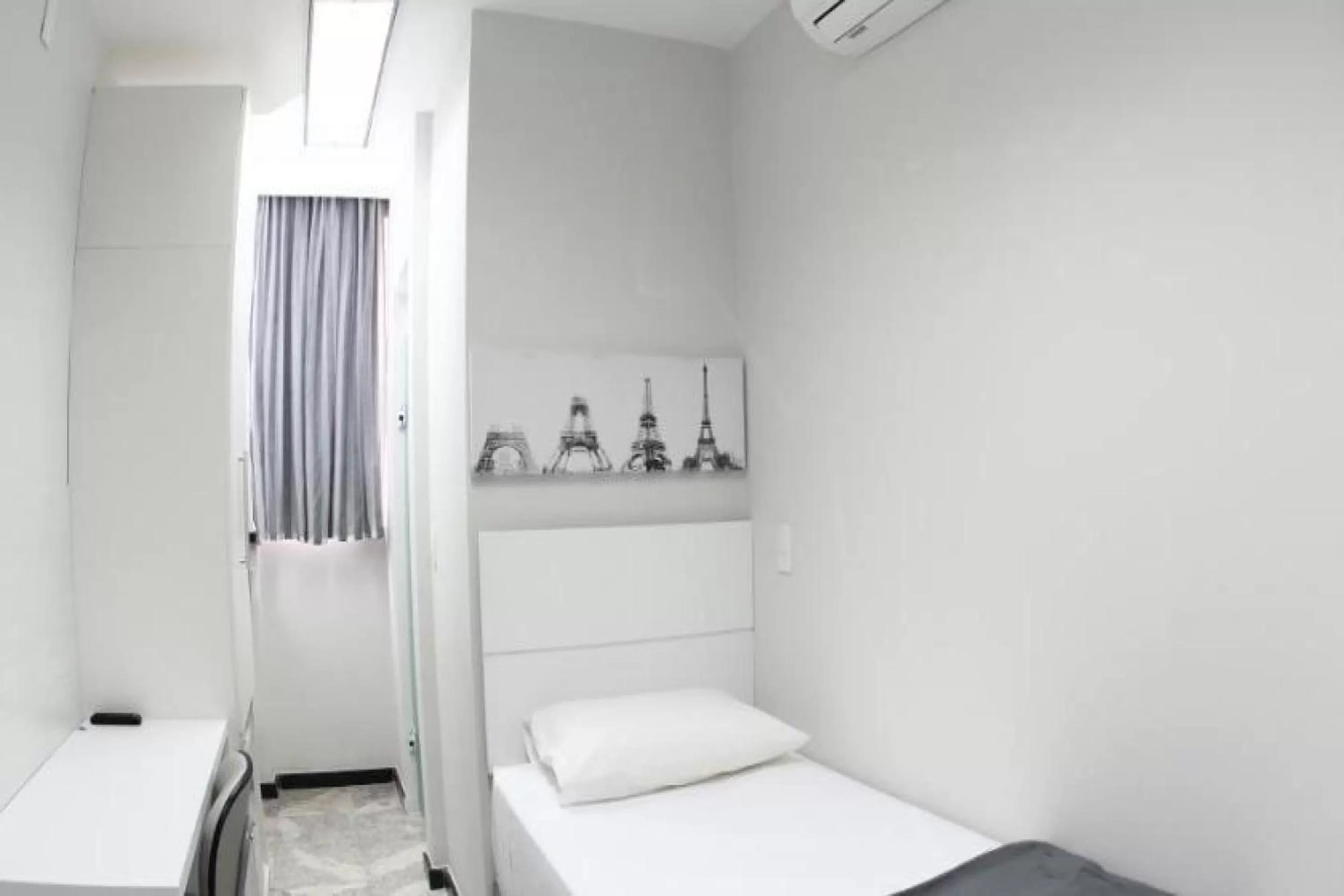 Bedroom, Bed in Compacto Hotel