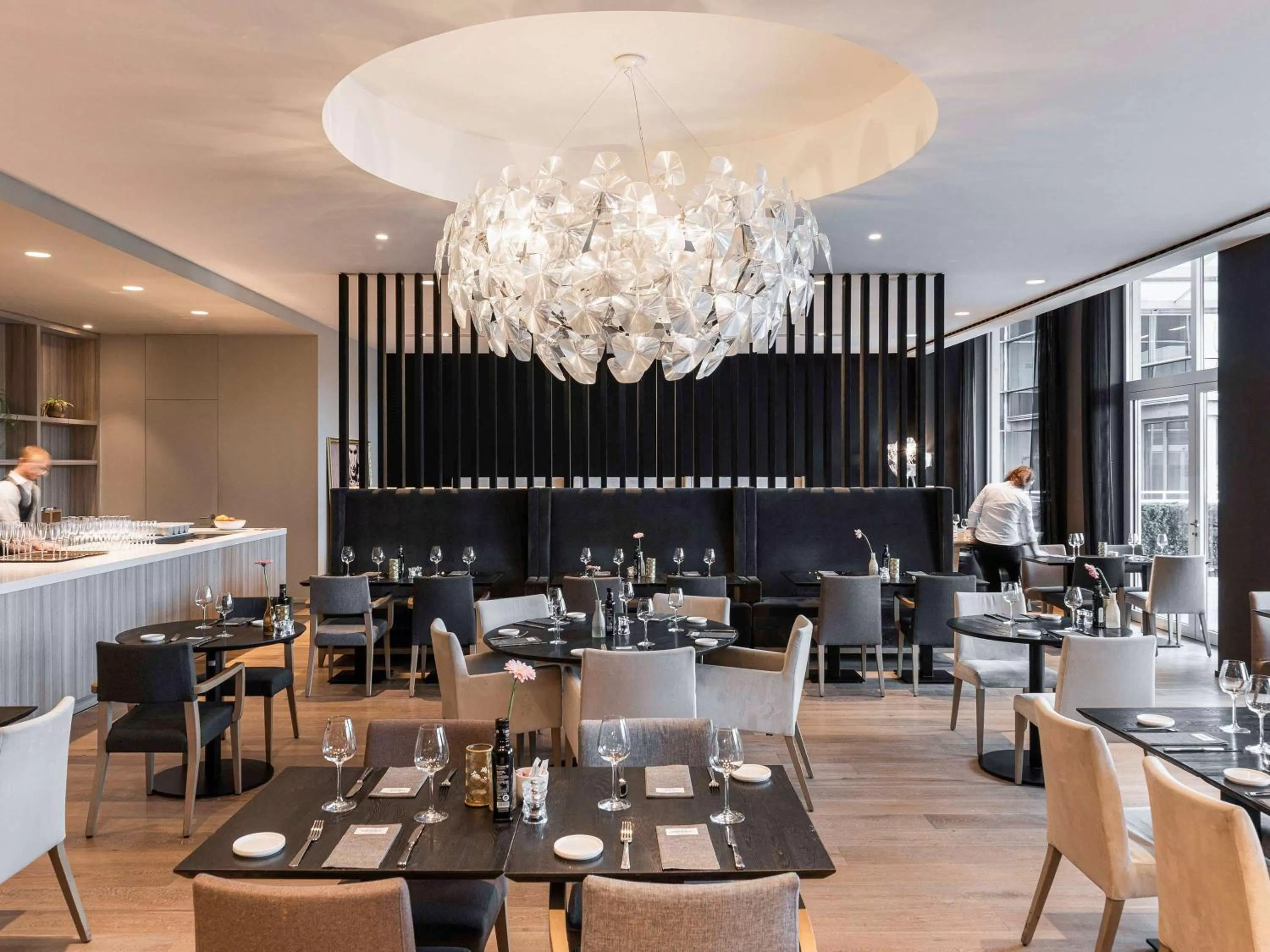Restaurant/places to eat in Mercure Roeselare