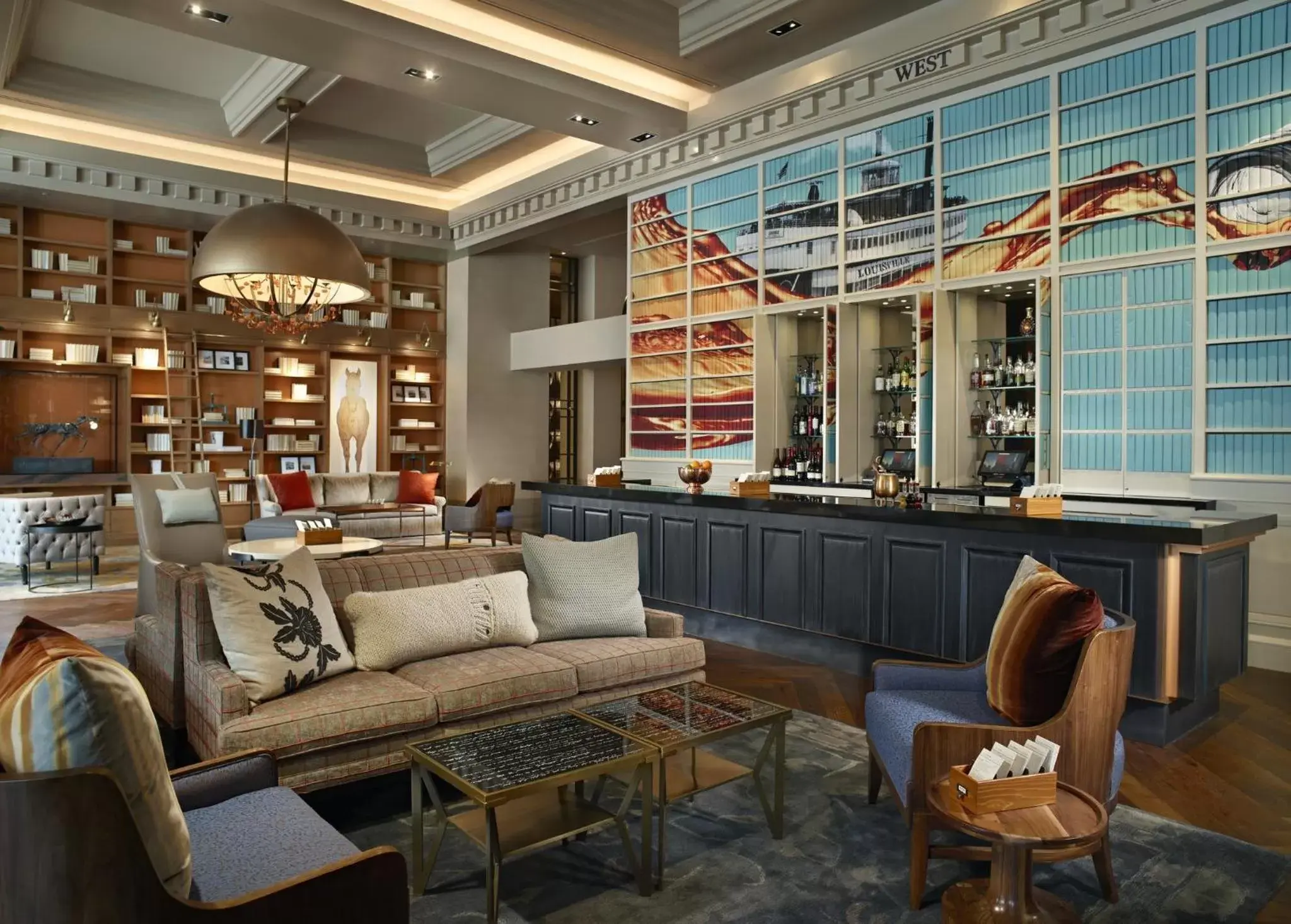 Lounge or bar in Omni Louisville Hotel Lounge or bar in Omni Louisville Hotel