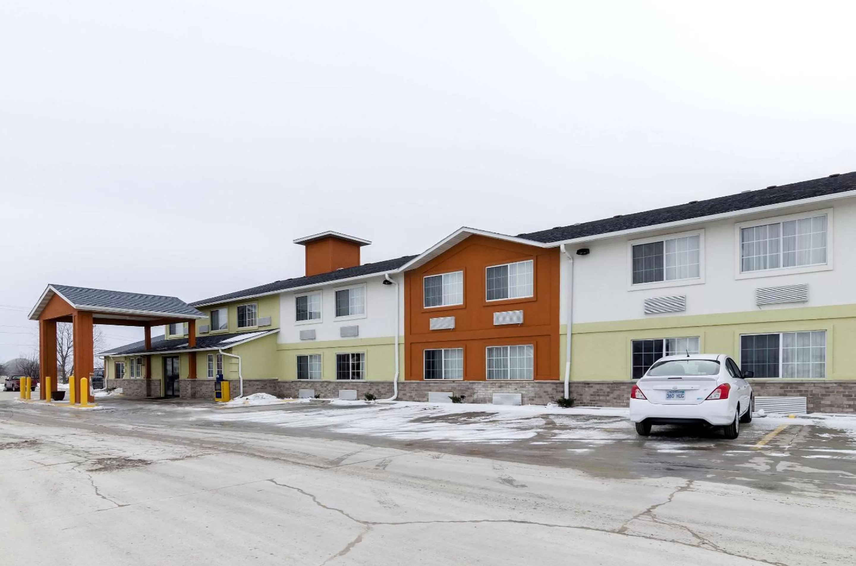 Property building in Quality Inn Osceola