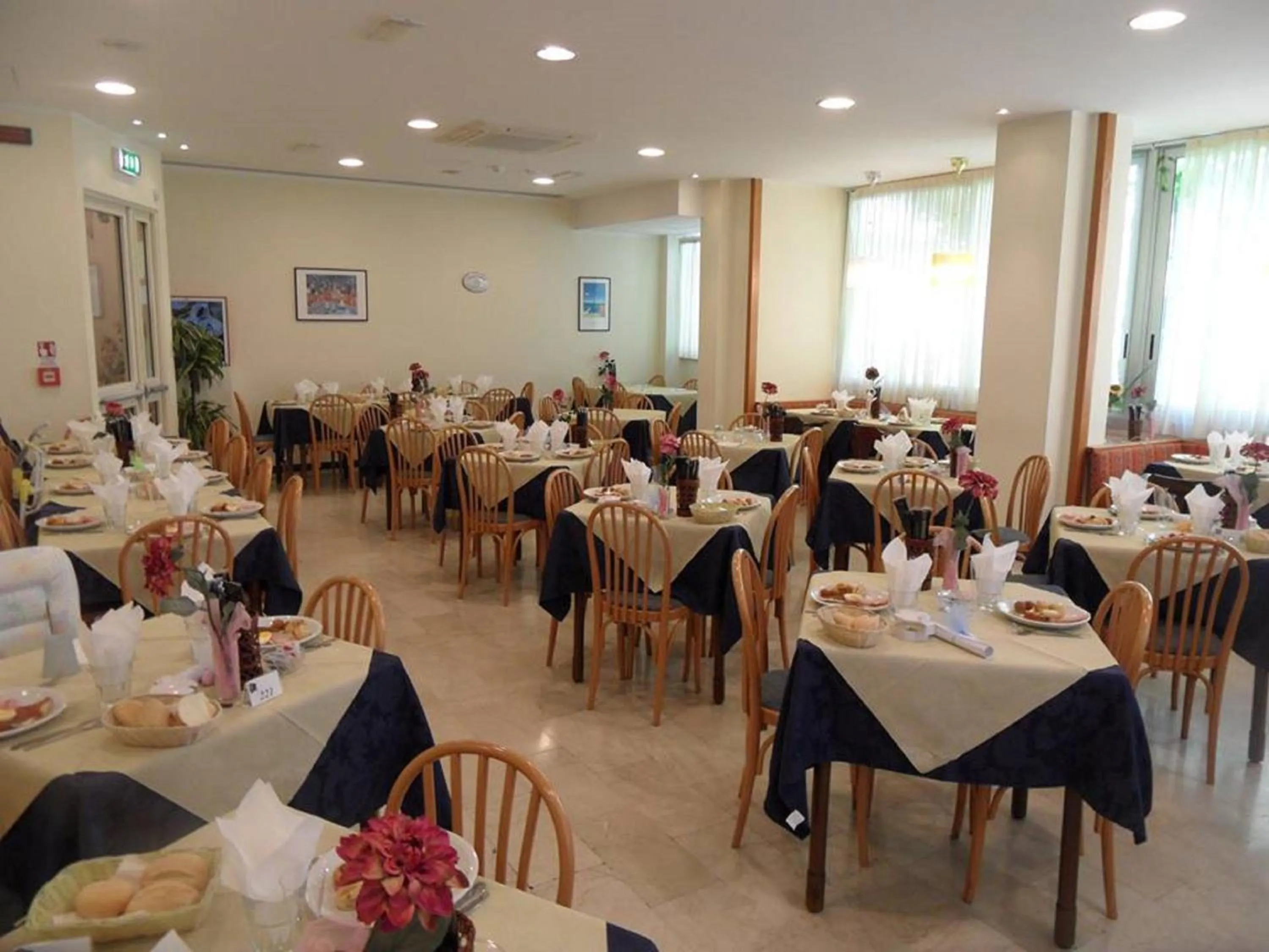 Restaurant/places to eat in Hotel St Pierre