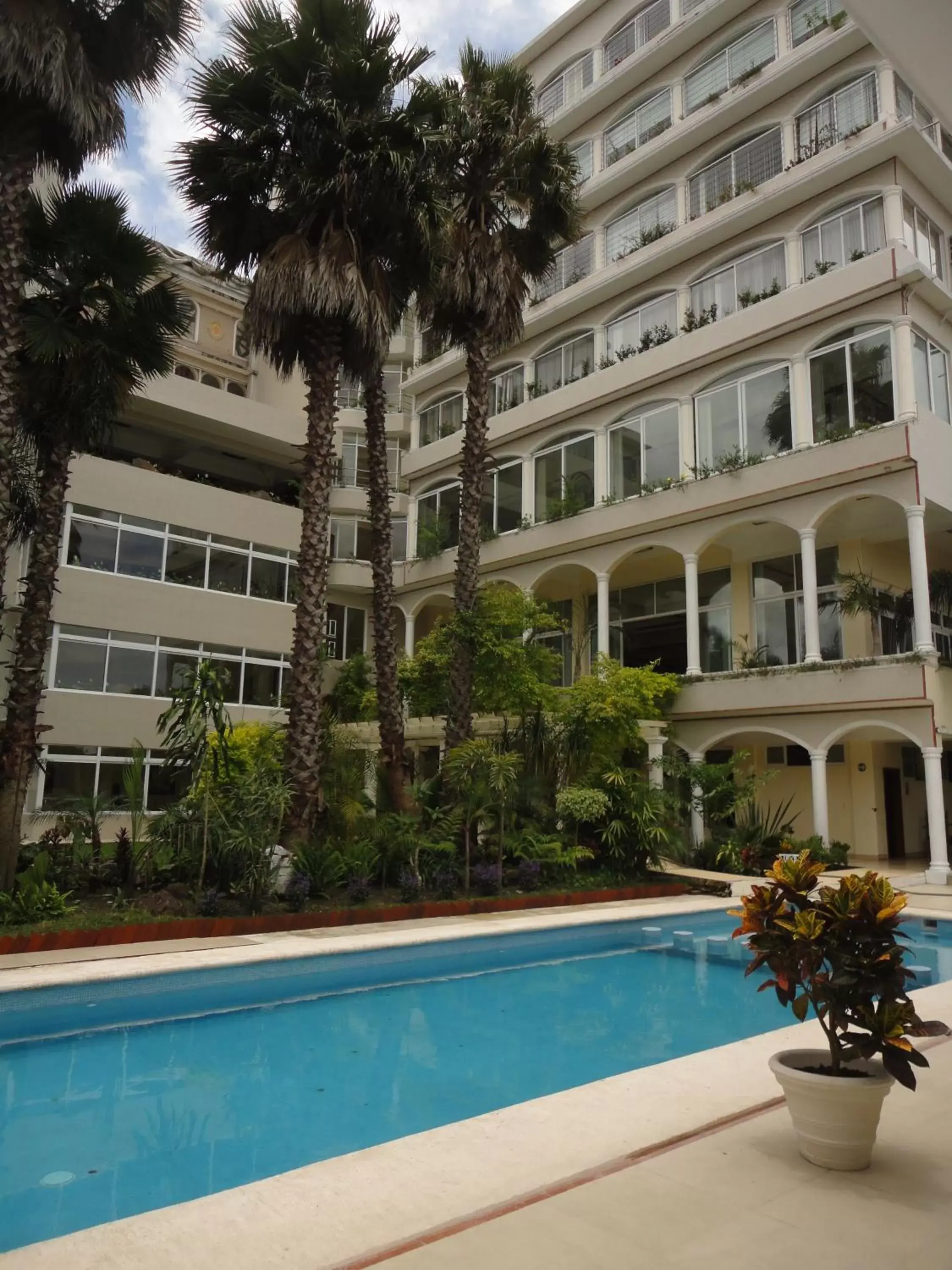 Swimming Pool in Villa Las Margaritas Caxa