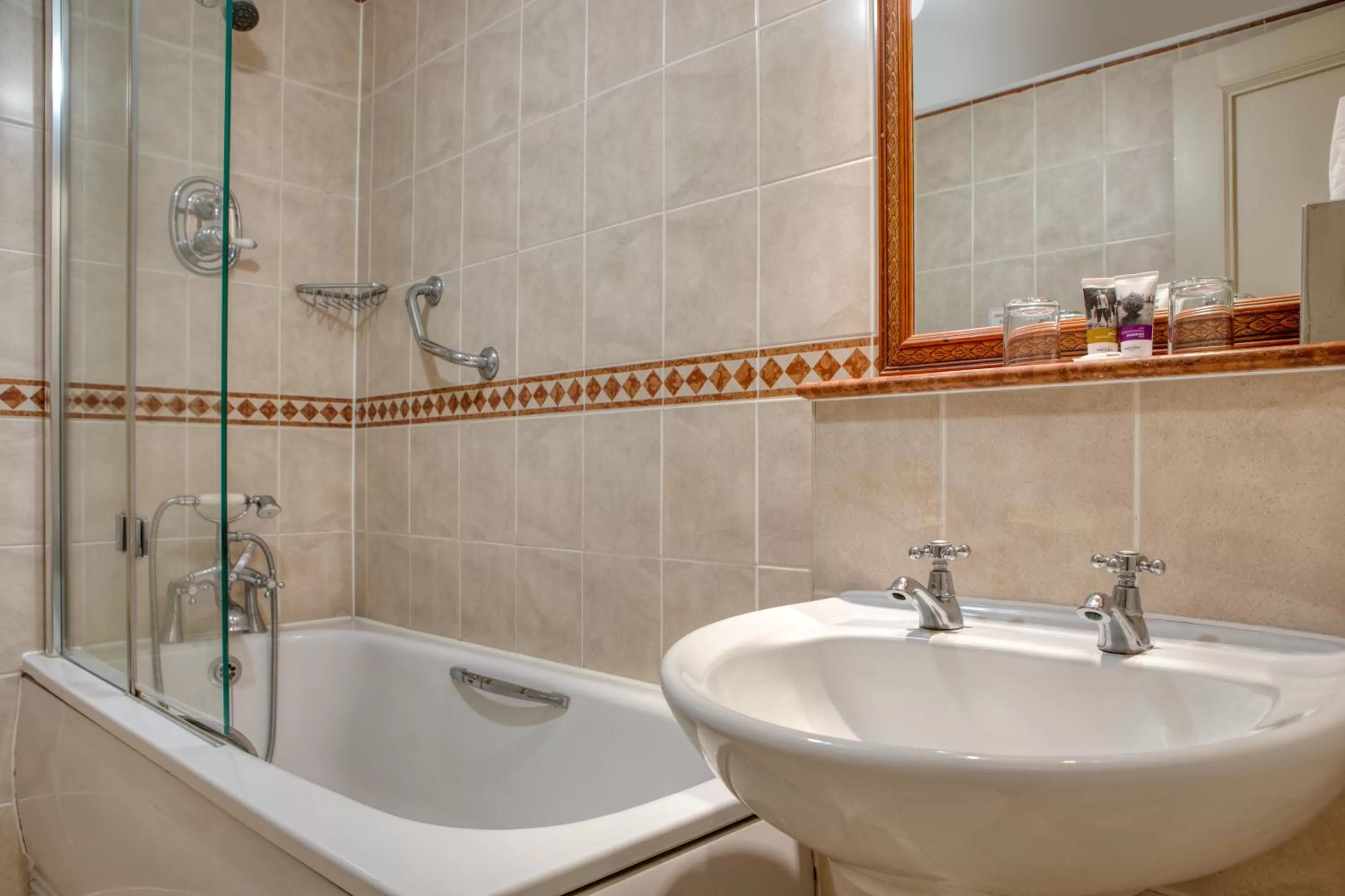 Shower in Winchester Wessex Hotel by Sunday