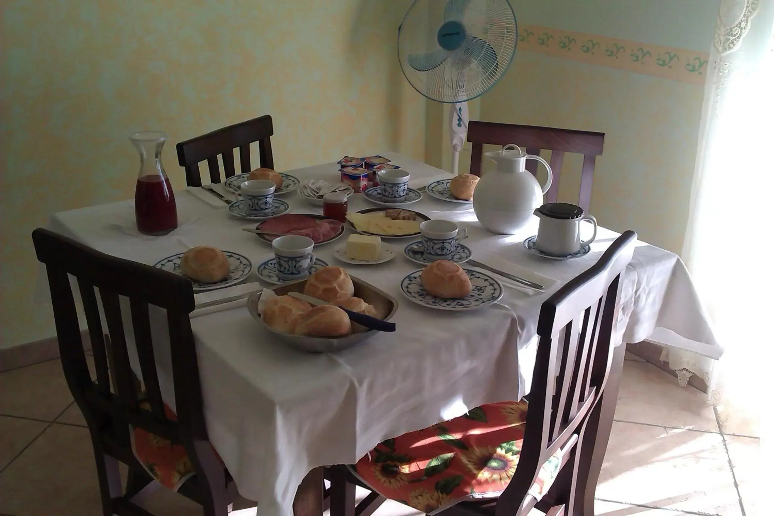 Food close-up, Dining Area in B&B Esperança