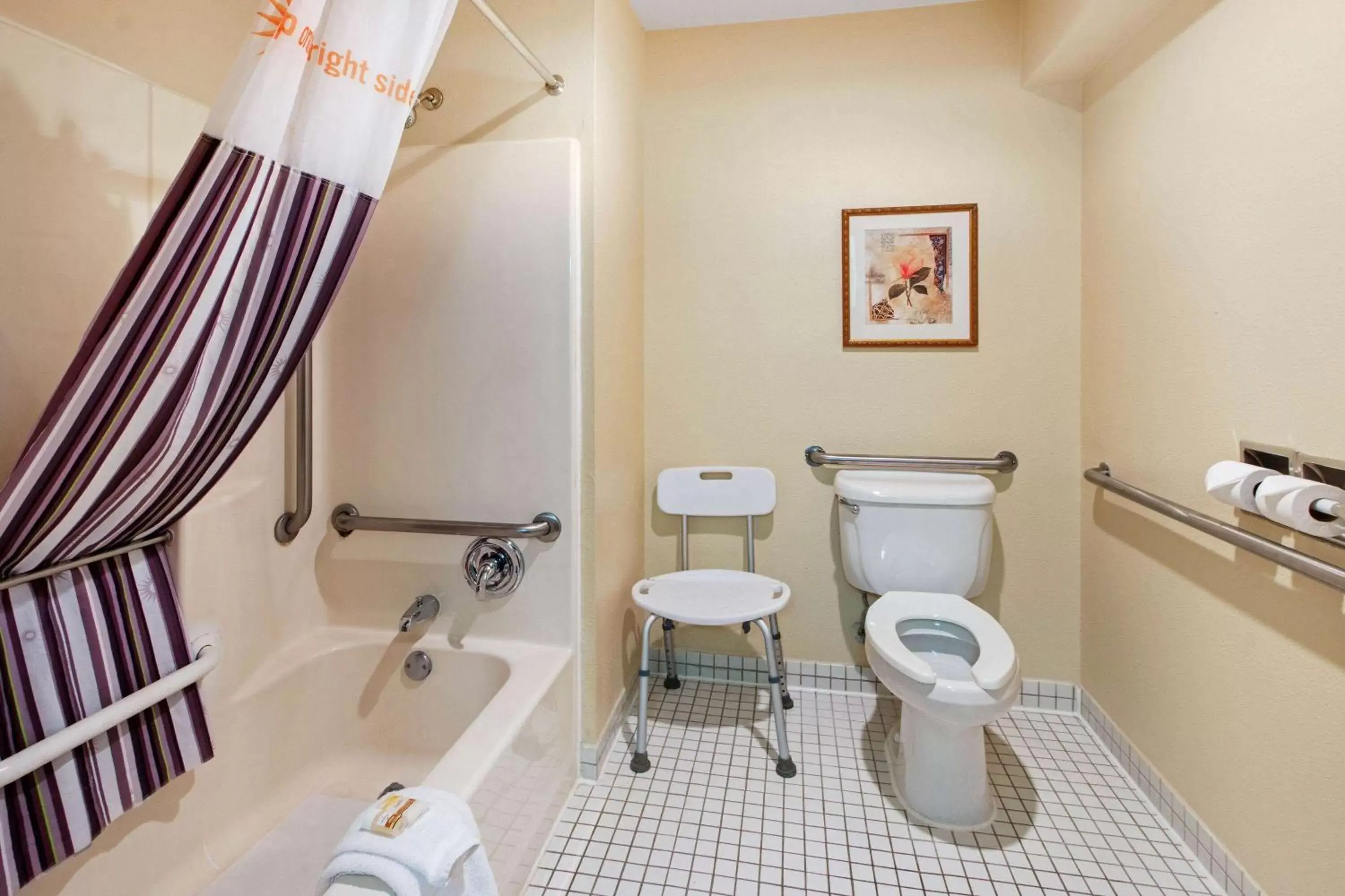 Bathroom in La Quinta by Wyndham Albuquerque Journal Ctr NW