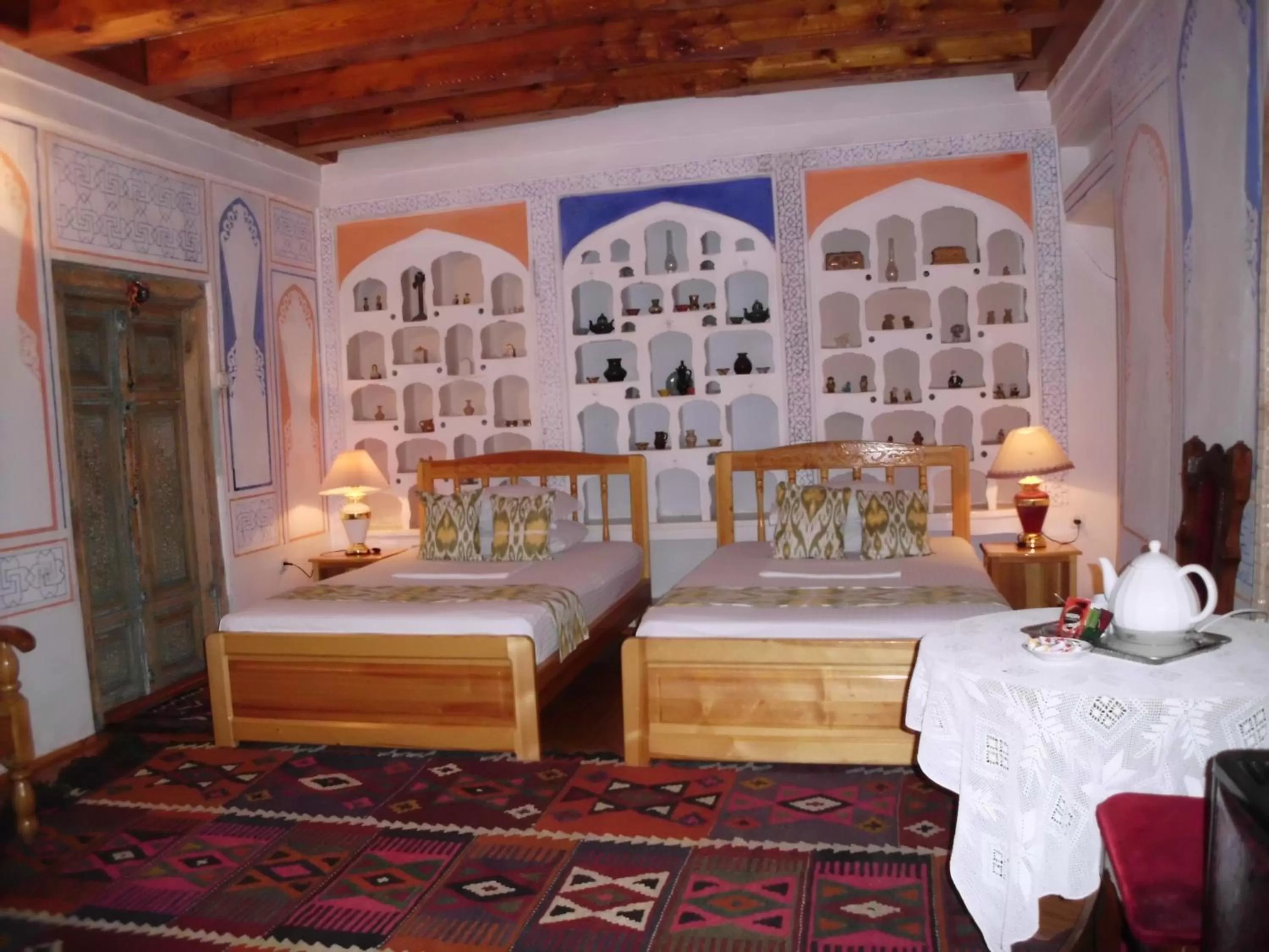Photo of the whole room, Bed in Emir