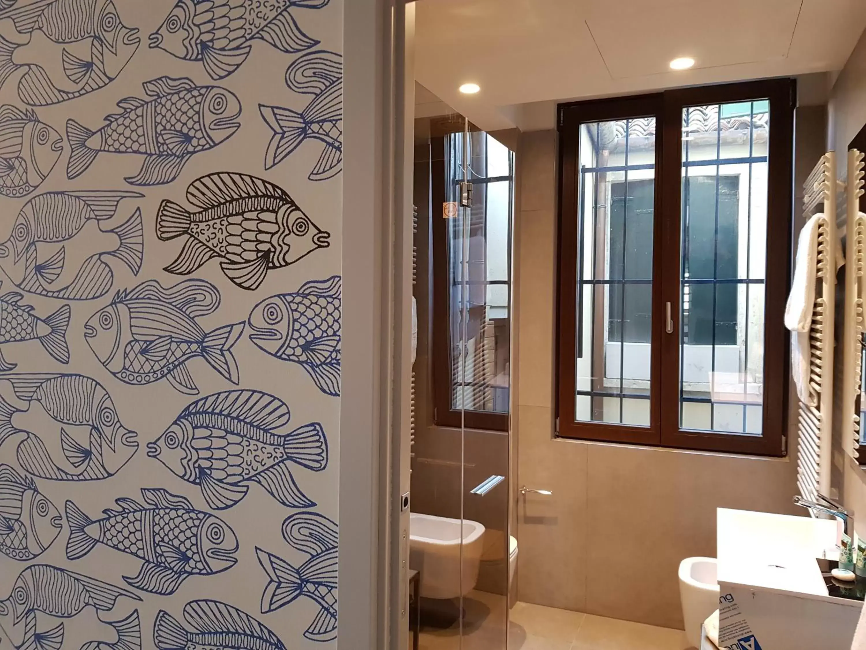 Bathroom in Hotel Aquarius Venice-Ascend Hotel Collection