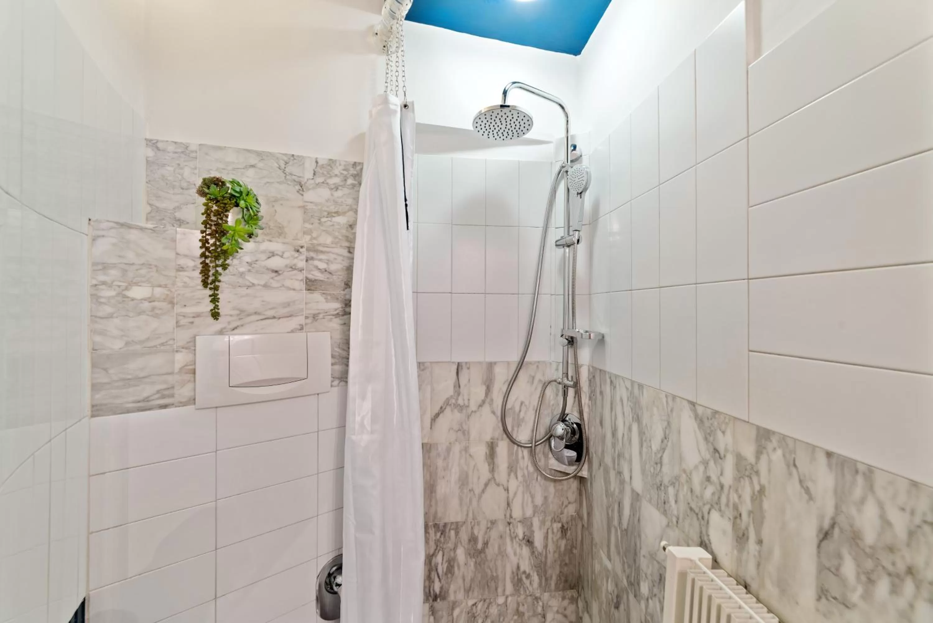 Bathroom in BMGA l ViaPaola43 Palace