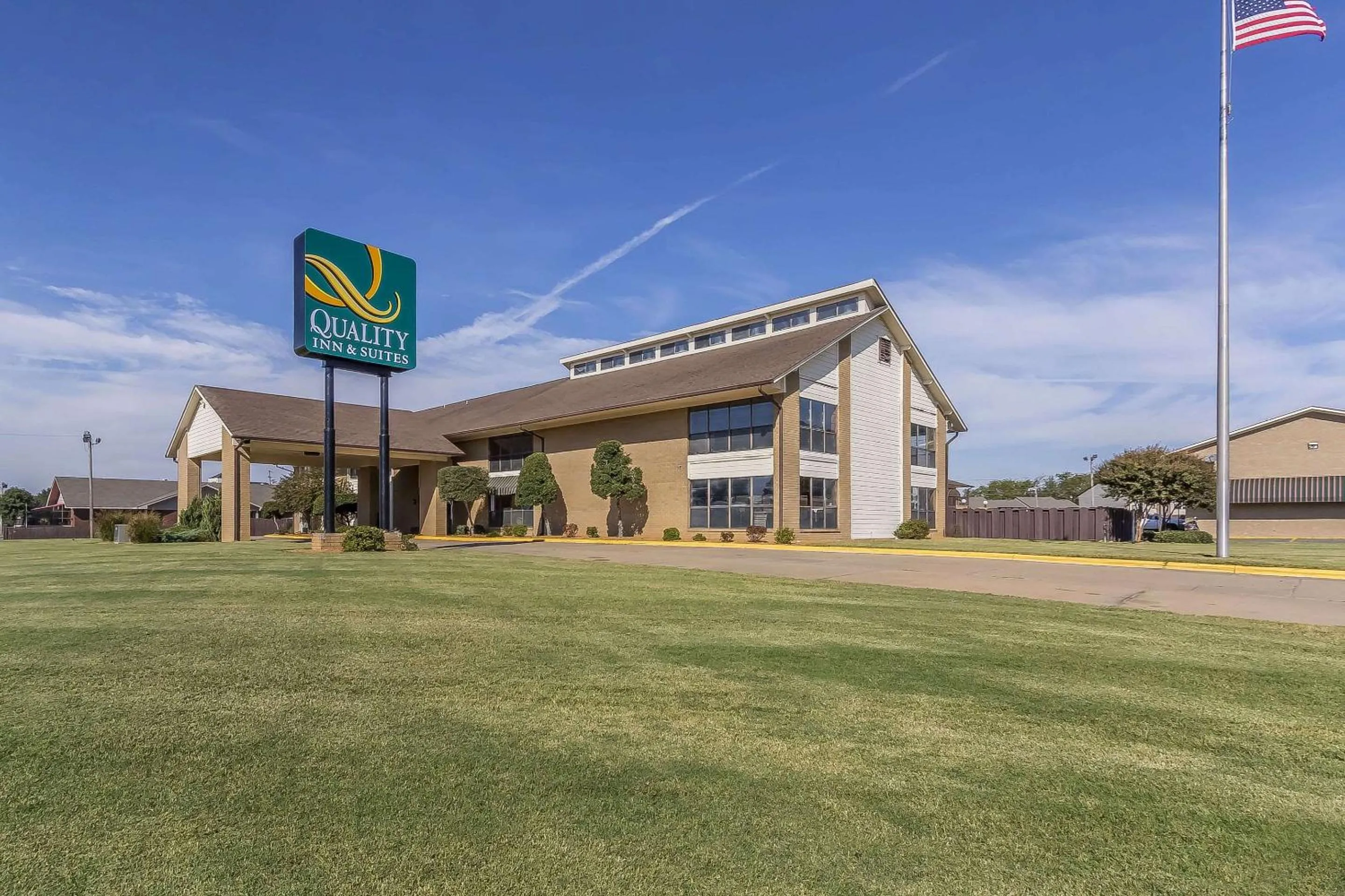 Property building in Quality Inn & Suites Stuttgart North