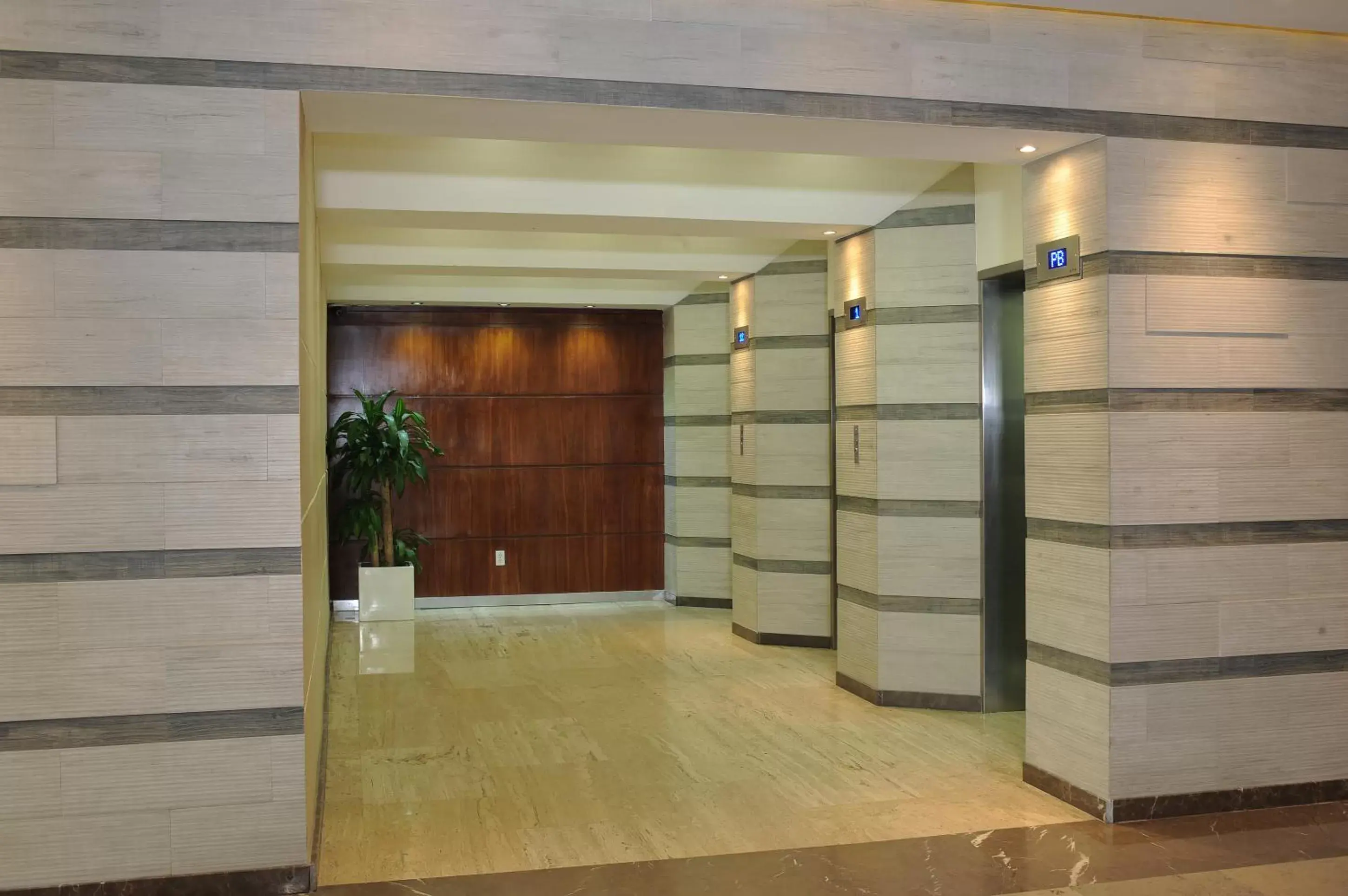 Area and facilities, Lobby/Reception in Hotel Valle de Mexico Toreo