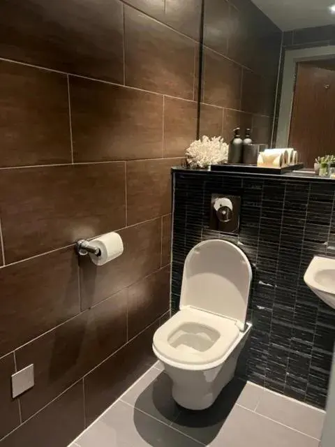 Bathroom in EPIC Apart Hotel - Duke Street