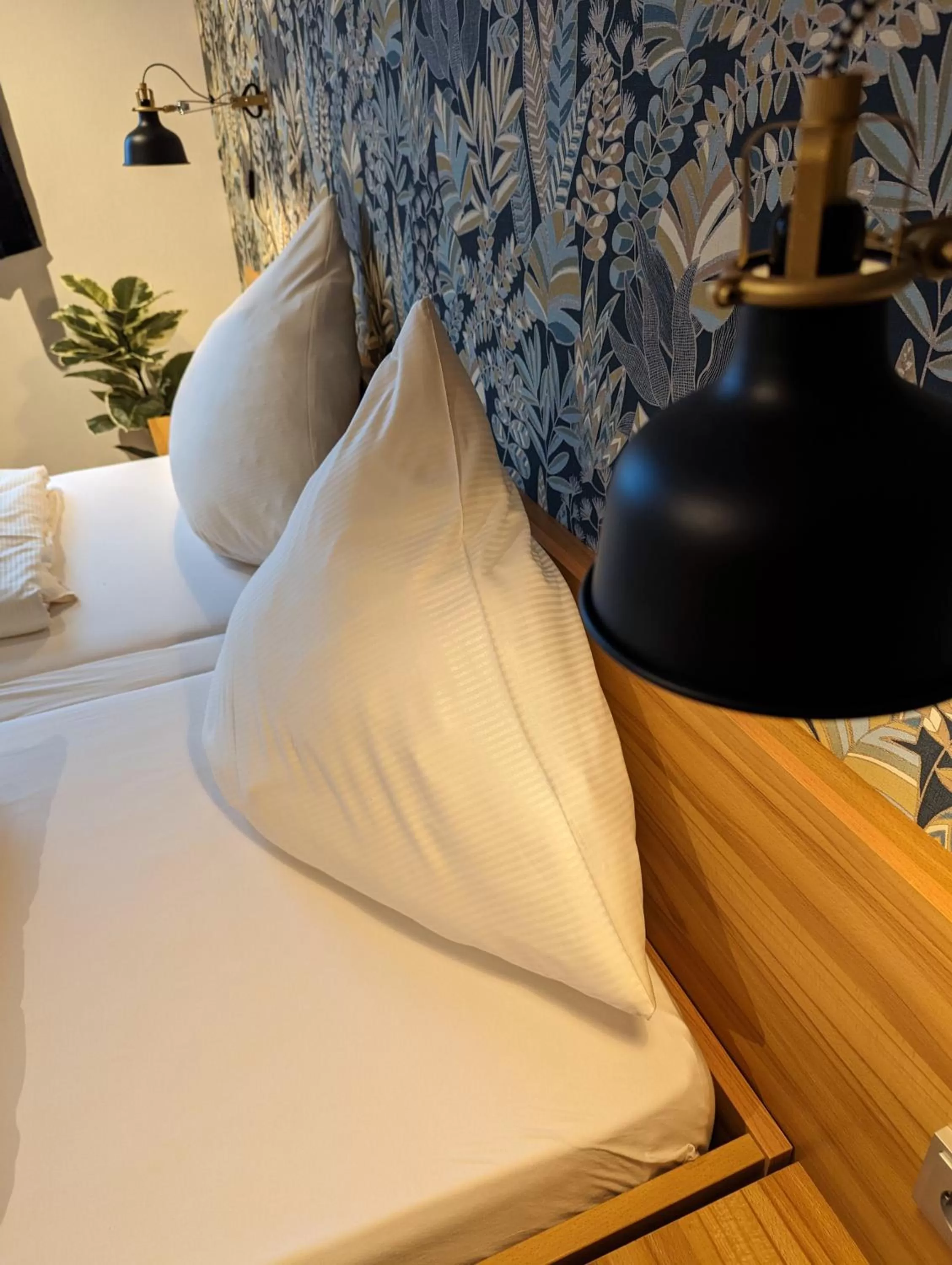 Photo of the whole room, Bed in PaGa - Parkgaststaette