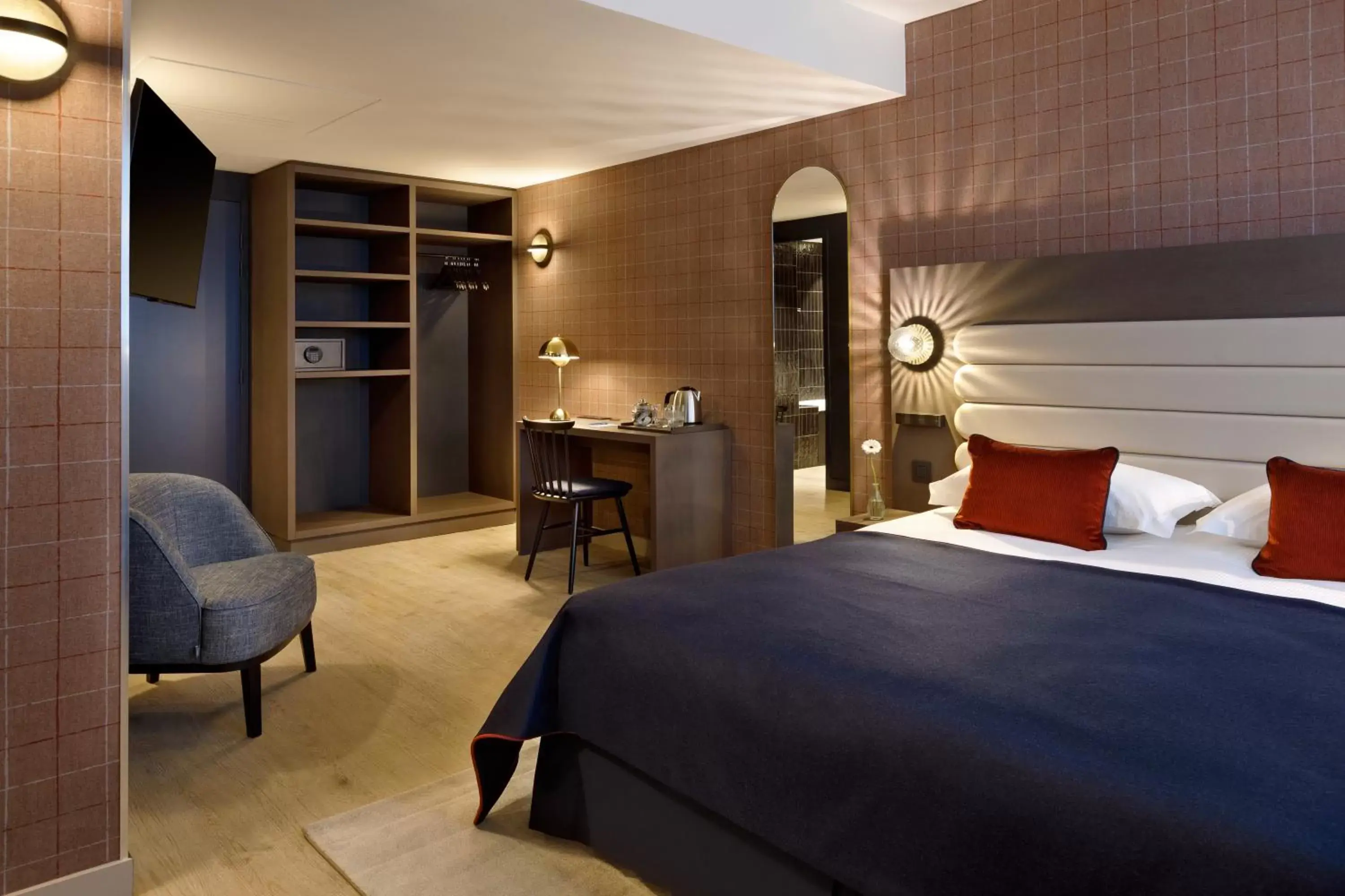 Photo of the whole room, Bed in Hôtel Marielle