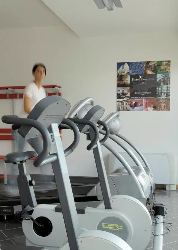 Fitness centre/facilities in Executive Hotel