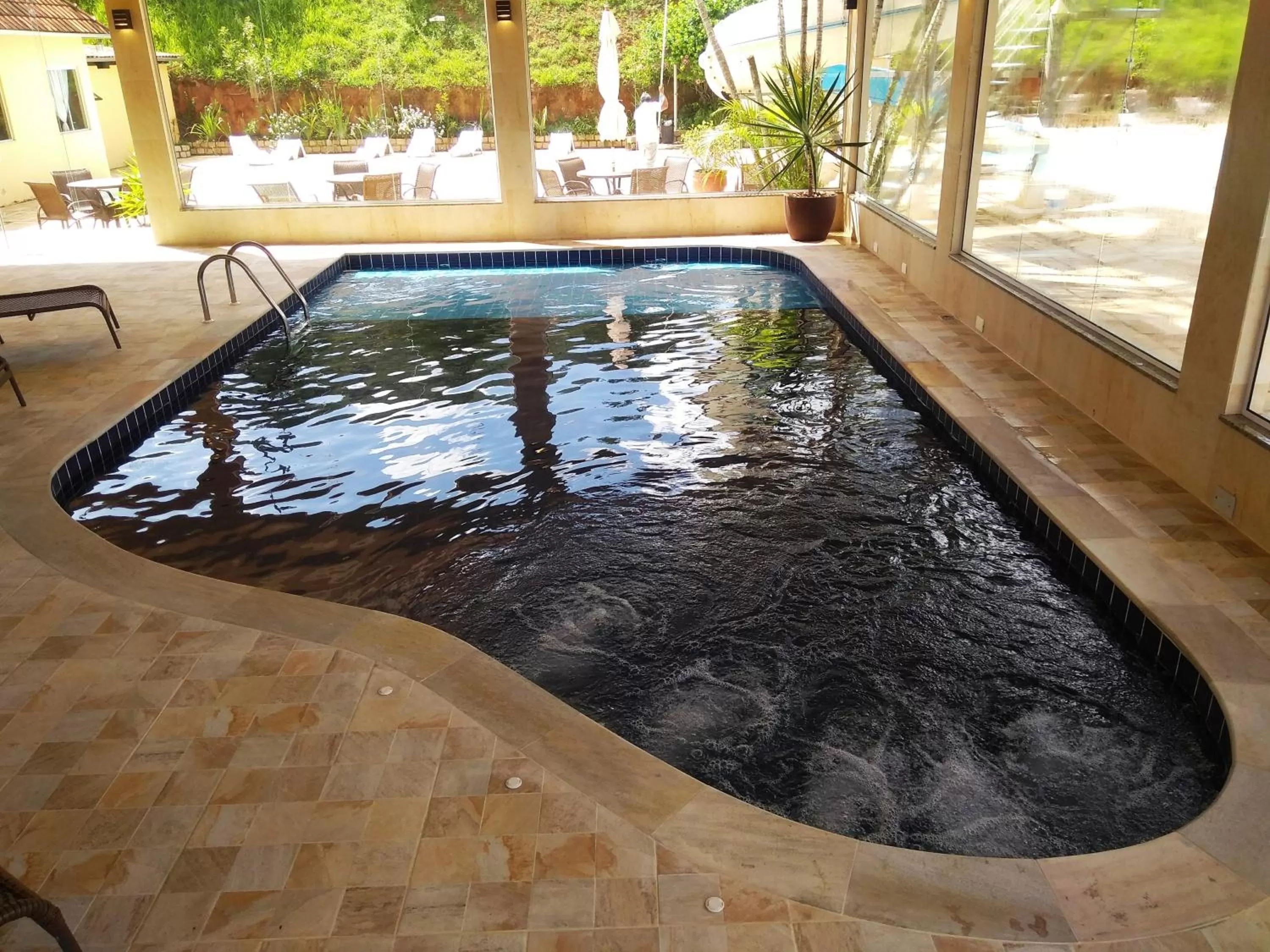 Swimming pool in Pousada Le Sapê