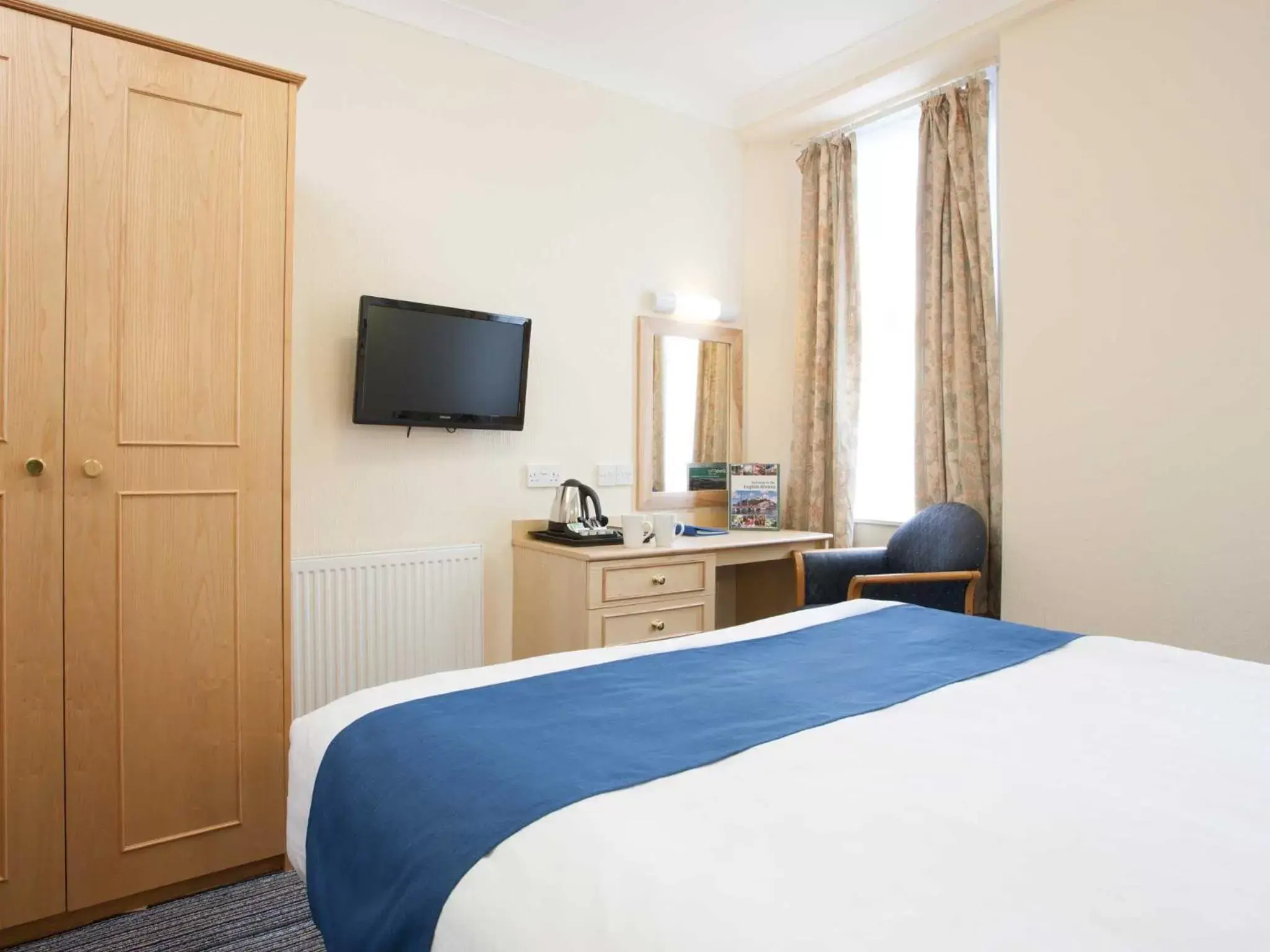 Bedroom, Bed in TLH Derwent Hotel - TLH Leisure, Entertainment and Spa Resort