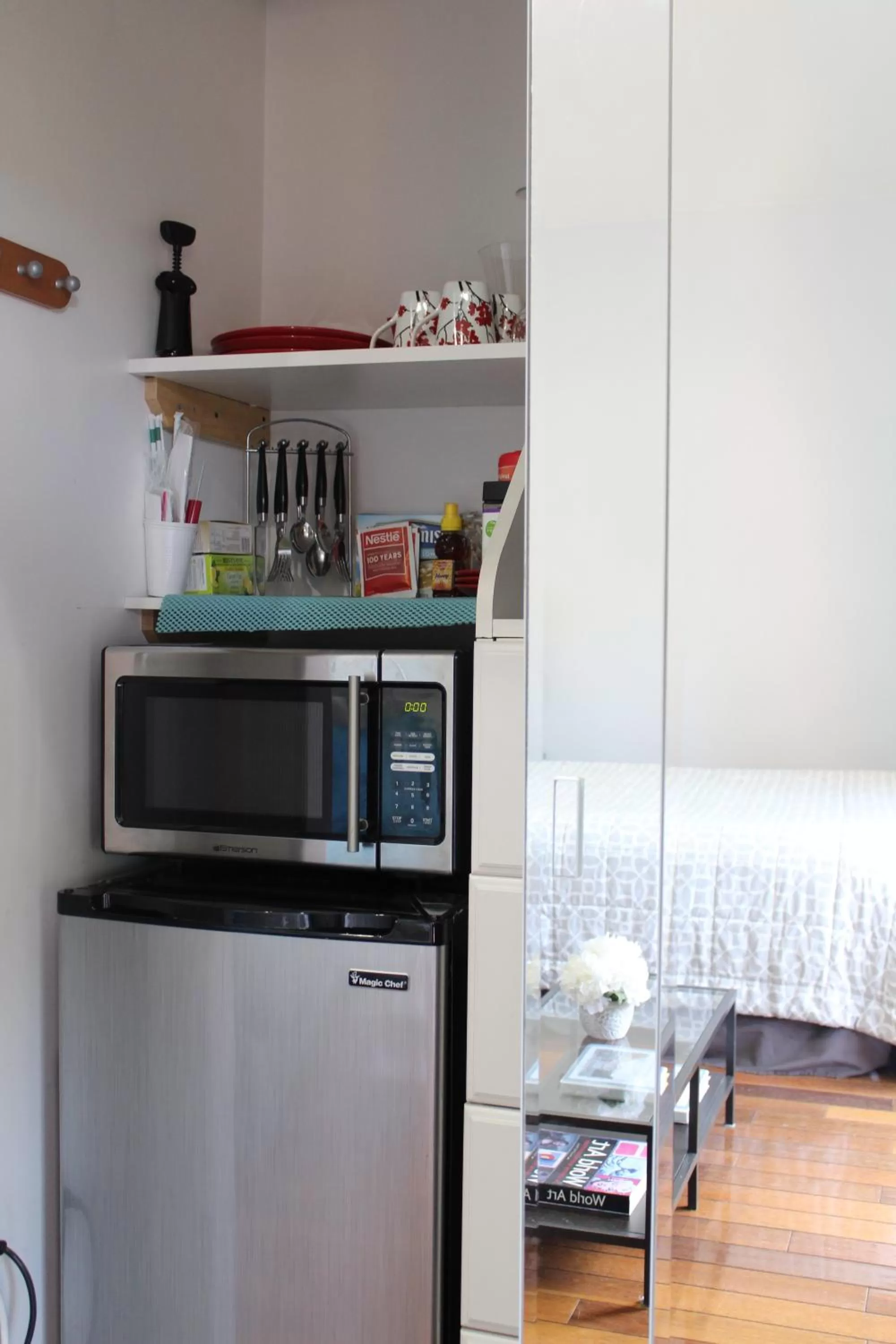 Coffee/tea facilities in Sweet Dreams B&B LA