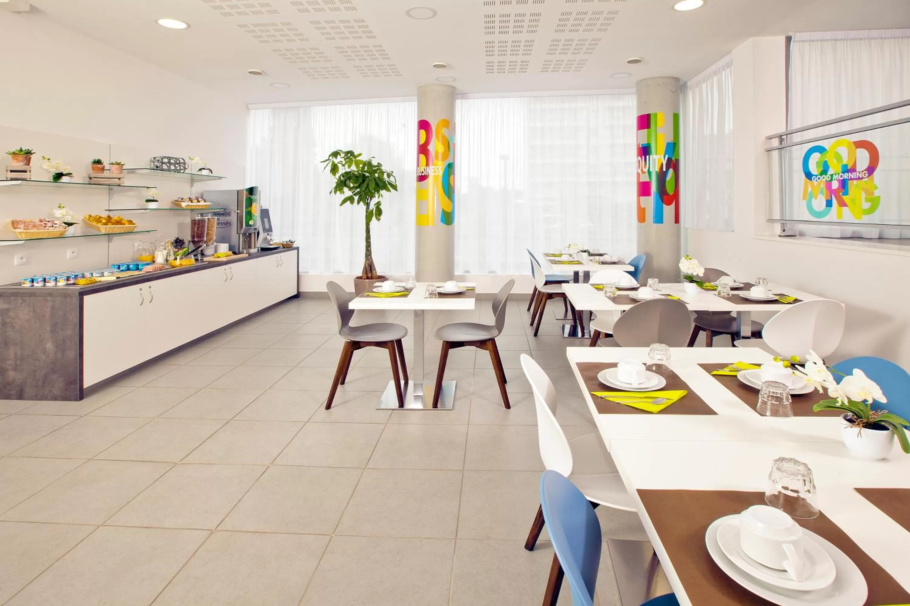 Restaurant/places to eat in Séjours & Affaires Paris Bagneux