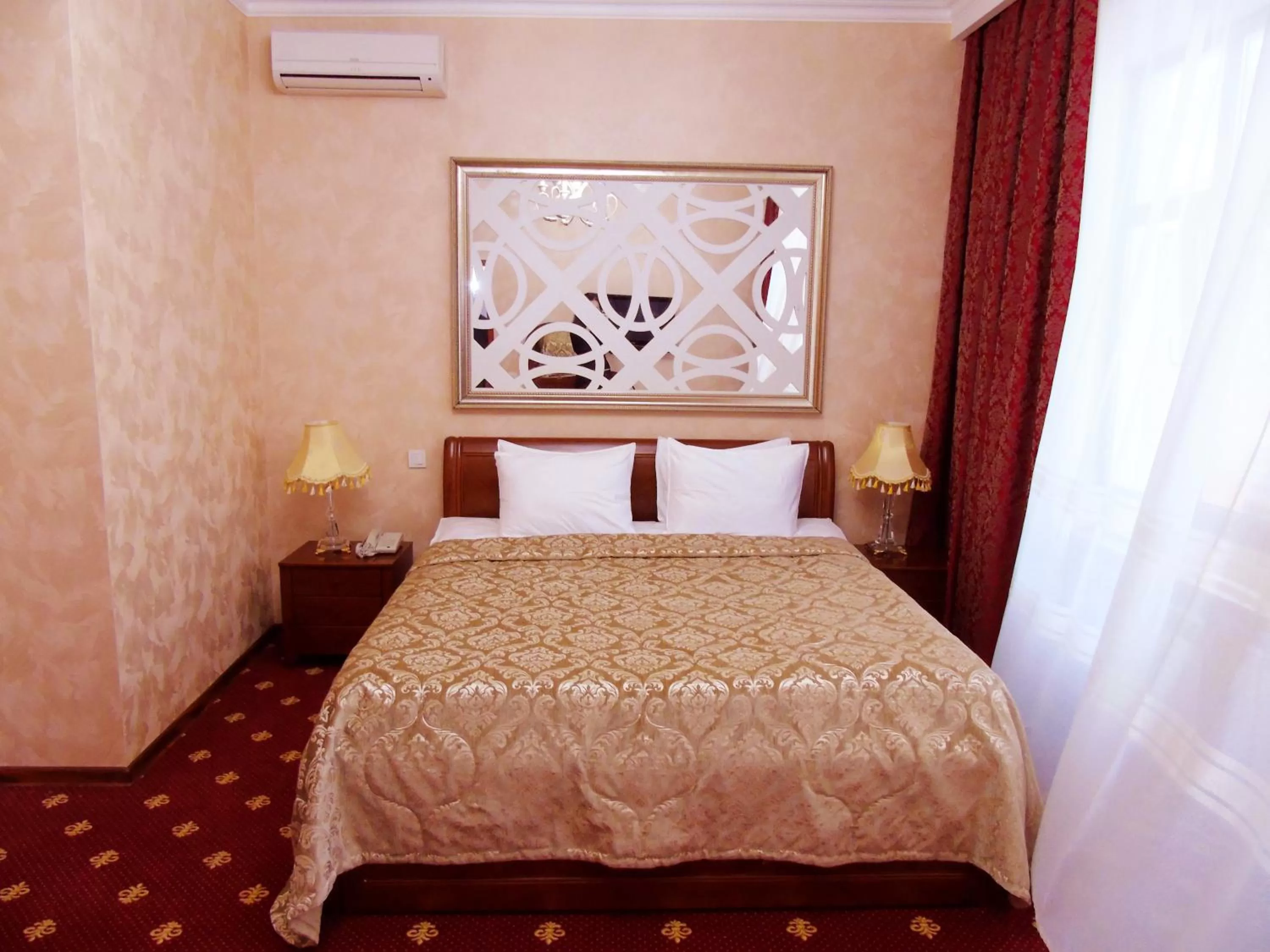 Photo of the whole room, Bed in Amsterdam Hotel Aktobe
