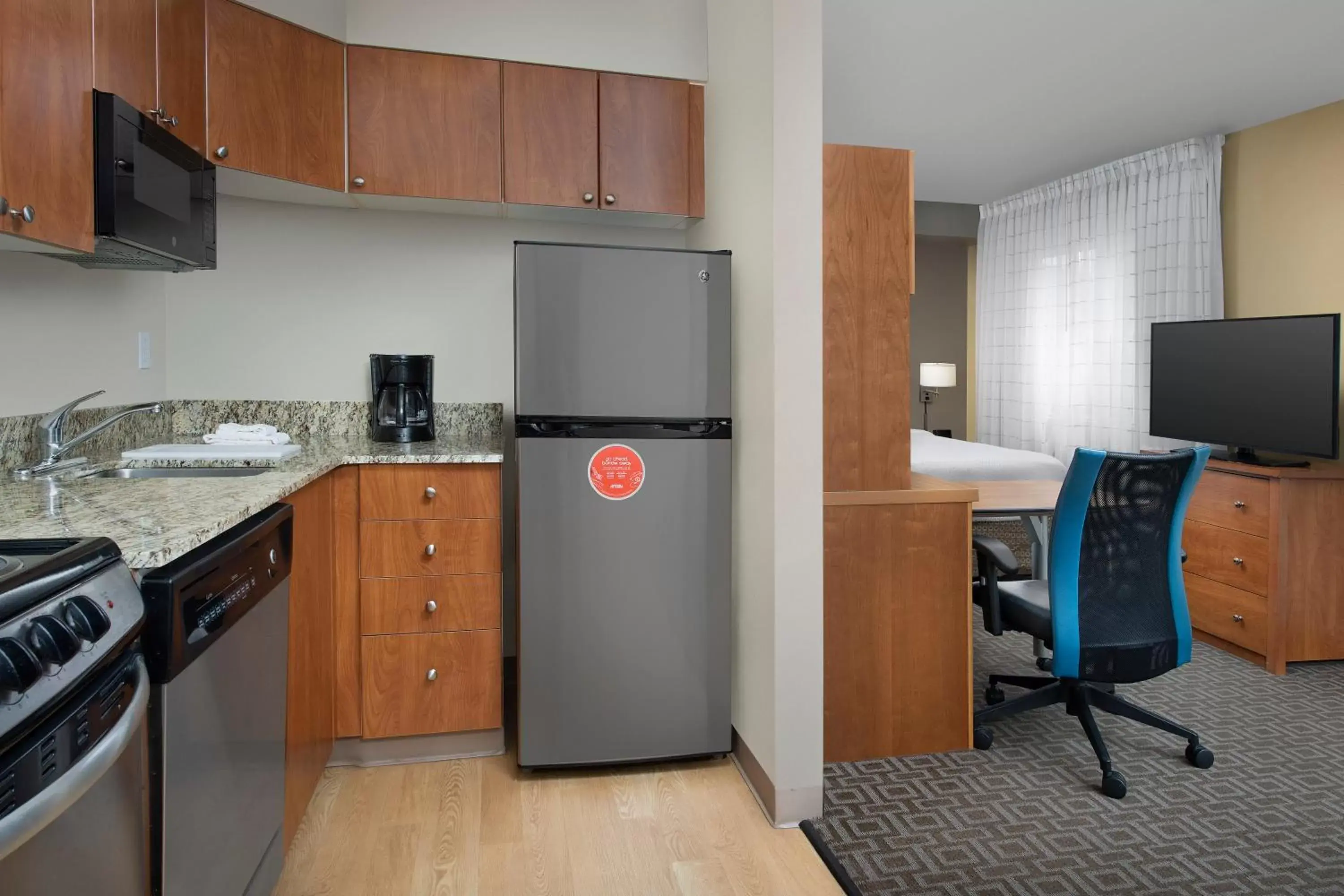 kitchen, Kitchen/Kitchenette in TownePlace by Marriott Suites Portland Vancouver