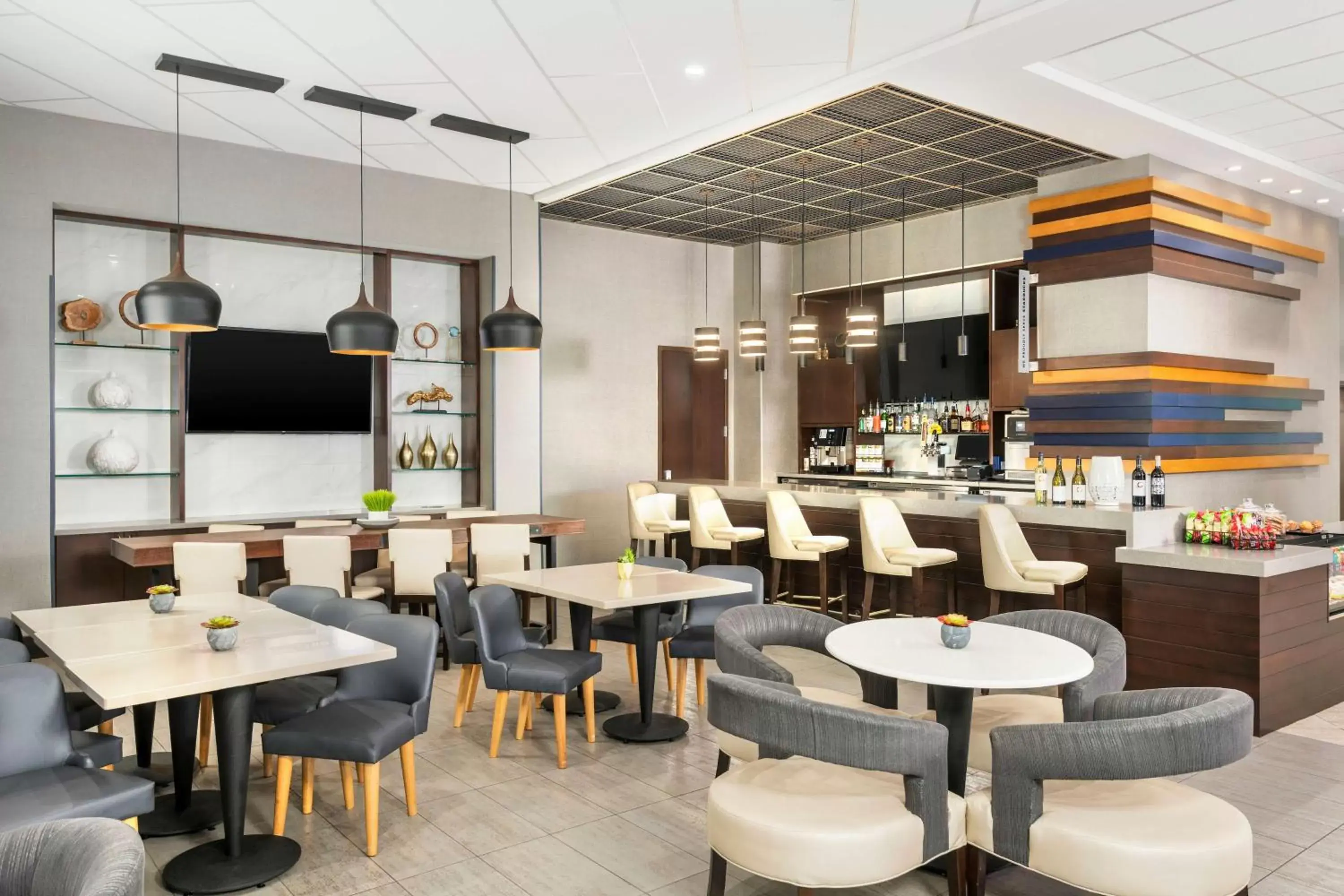 Lounge or bar, Restaurant/Places to Eat in Hyatt Place Greenville Downtown