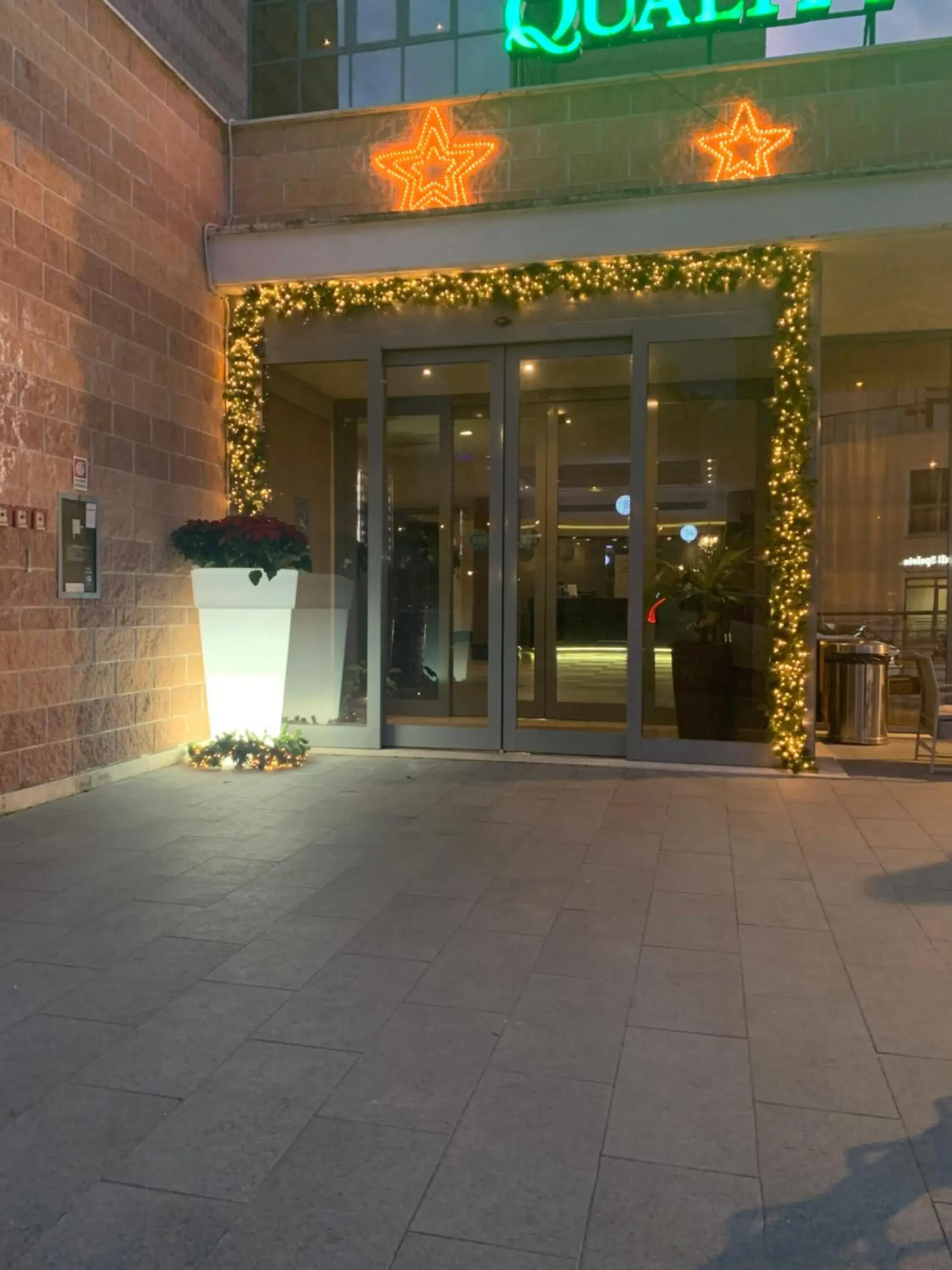 Facade/entrance in Quality Hotel Green Palace Facade/entrance in Quality Hotel Green Palace