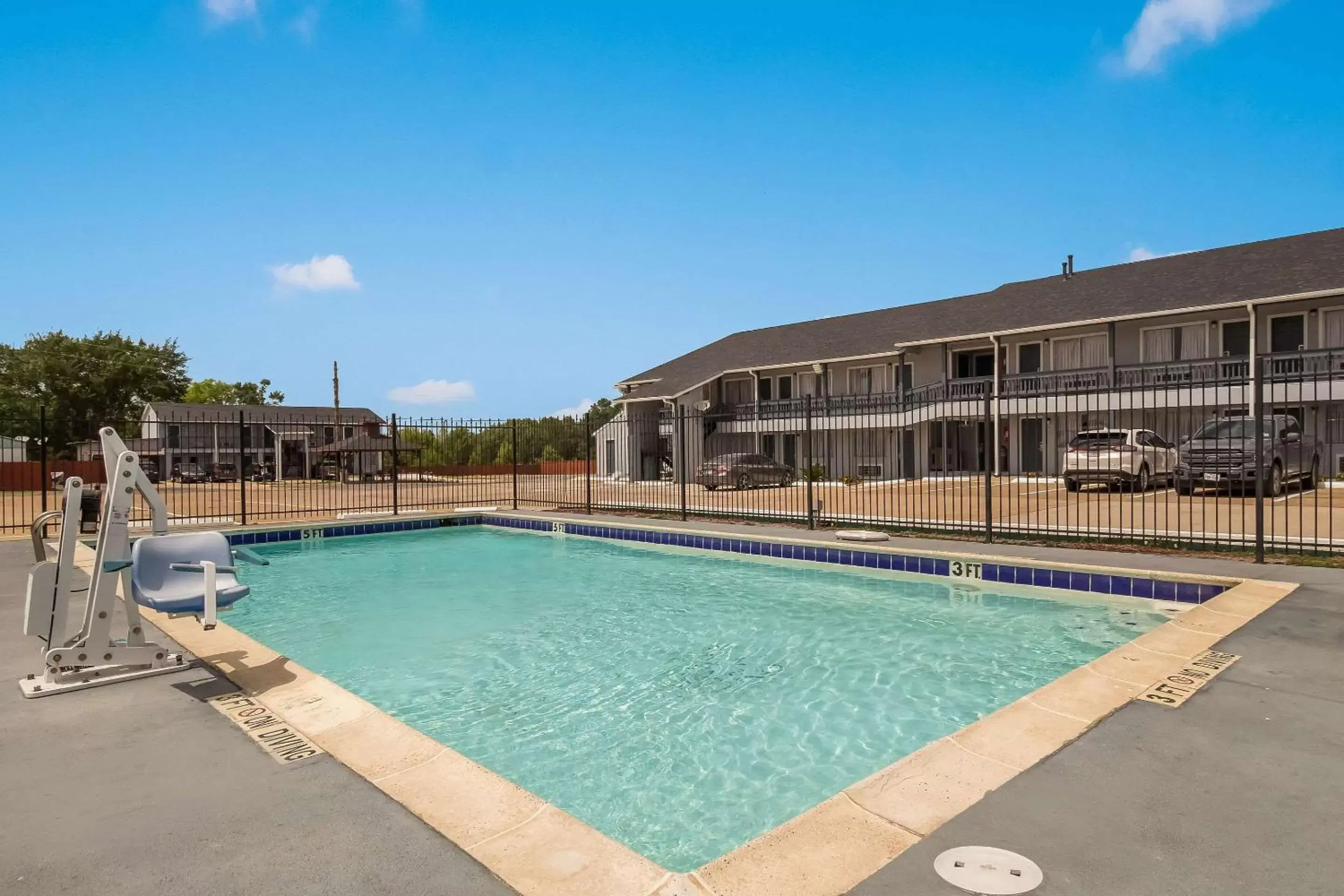 Pool view, Swimming Pool in Quality Inn