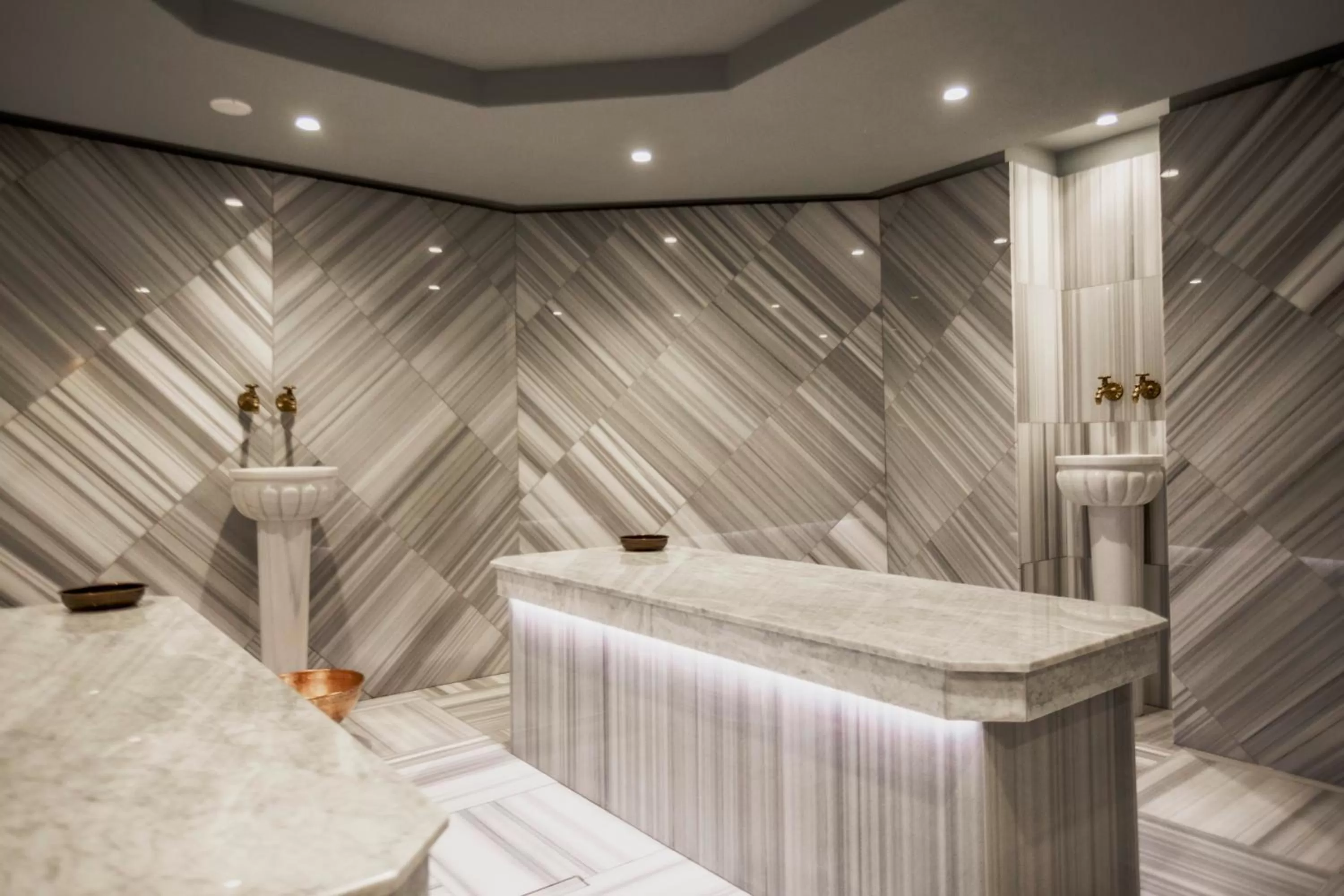 Massage in Kashmir Wellness & SPA Hotel Adults Only