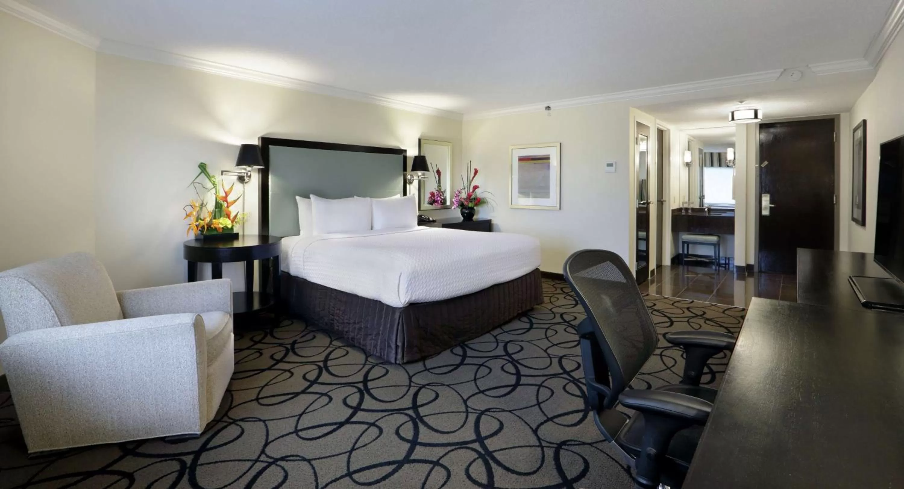 Bed in The Verve Boston Natick, Tapestry Collection by Hilton