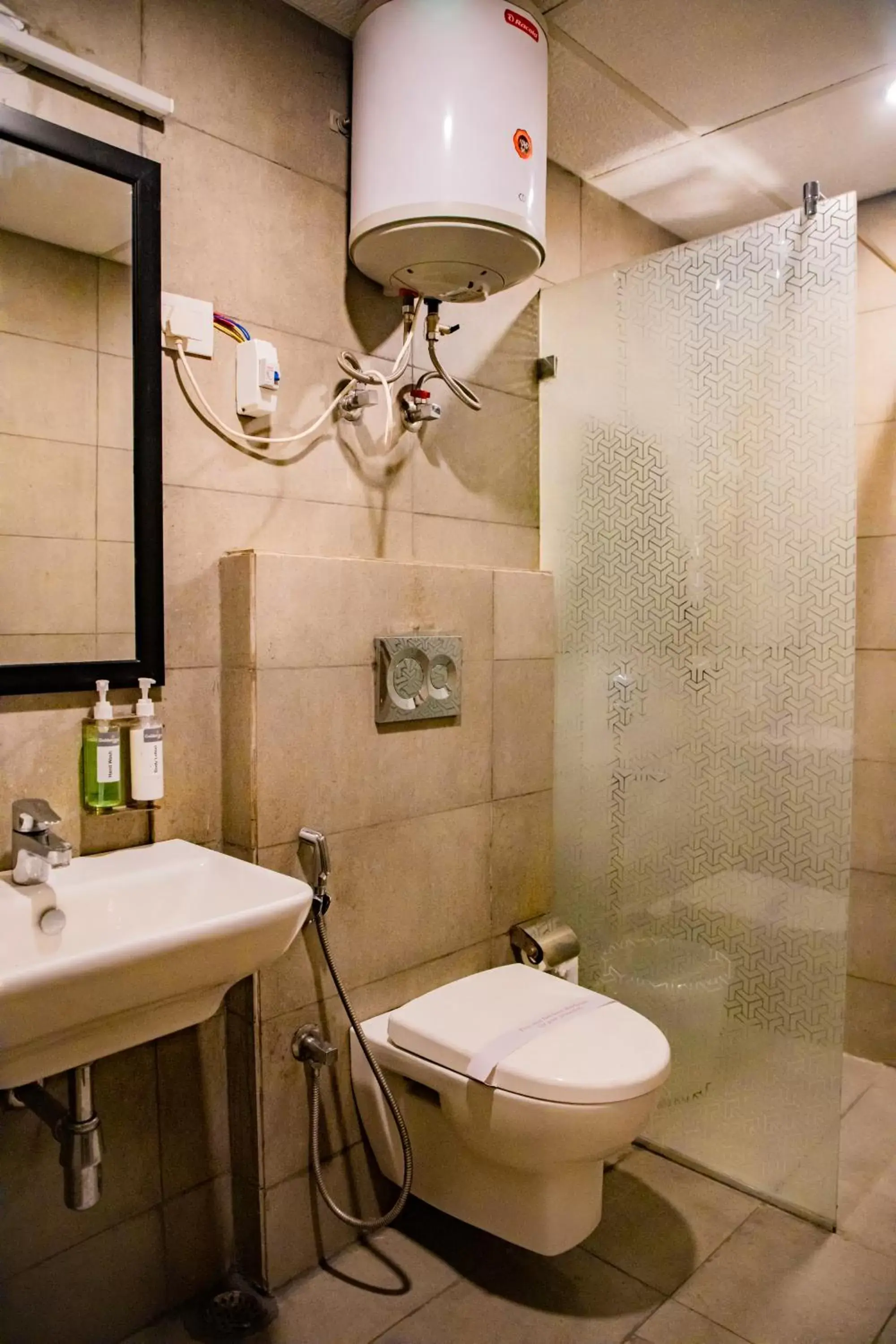 Property building in GoldenKeys Inn Property building in GoldenKeys Inn