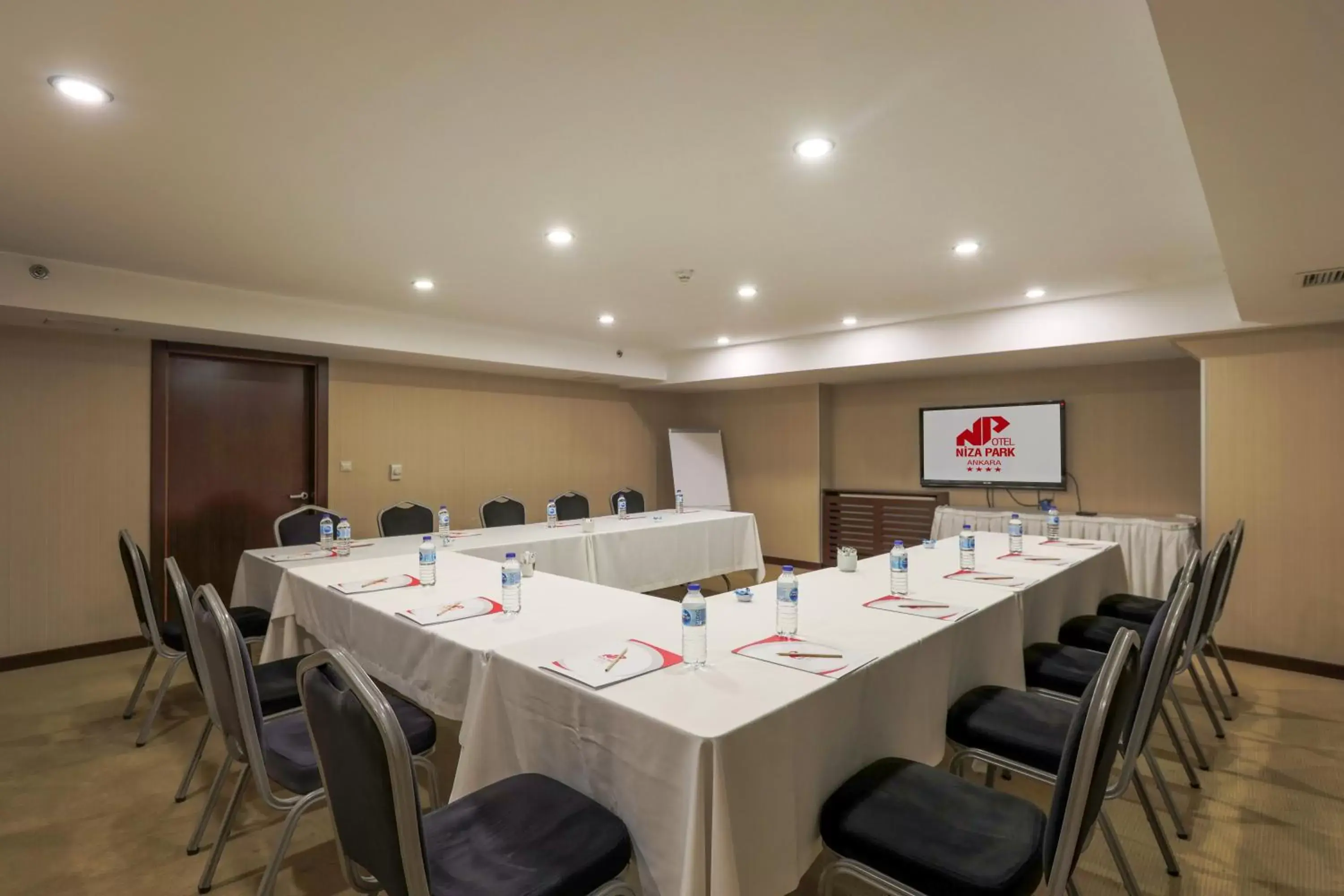 Meeting/conference room in Niza Park Hotel