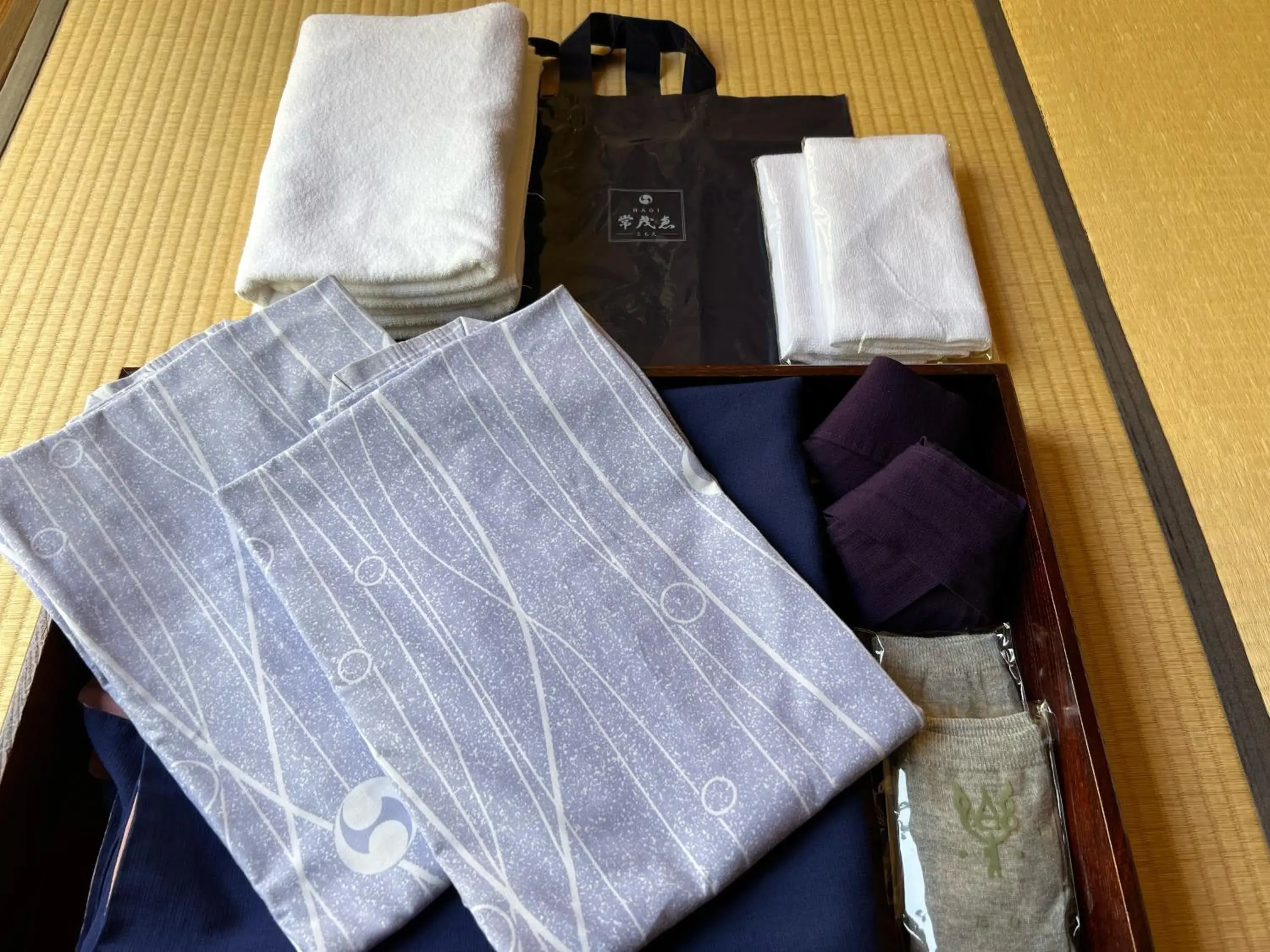 towels, Bed in Haginoyado Tomoe Ryokan