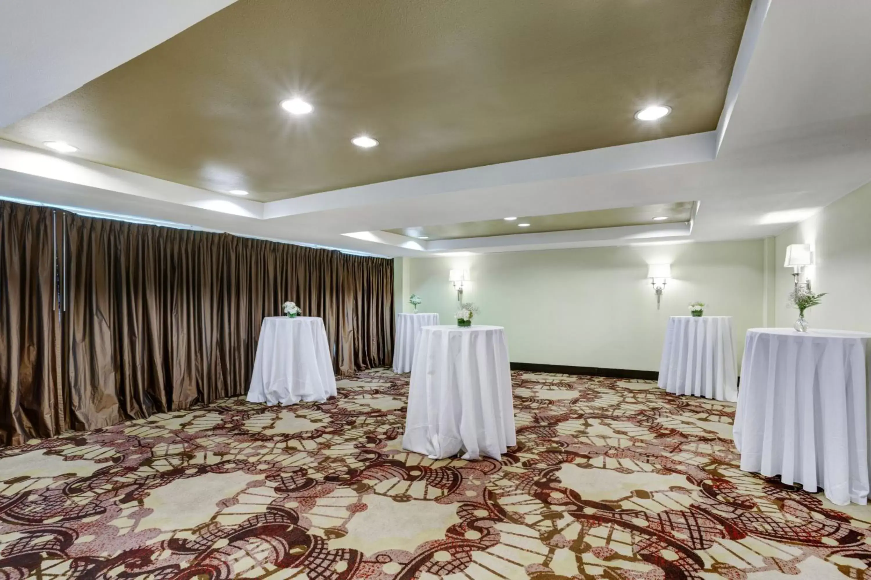 Meeting/conference room, Banquet Facilities in Crowne Plaza Houston Galleria Area, an IHG Hotel