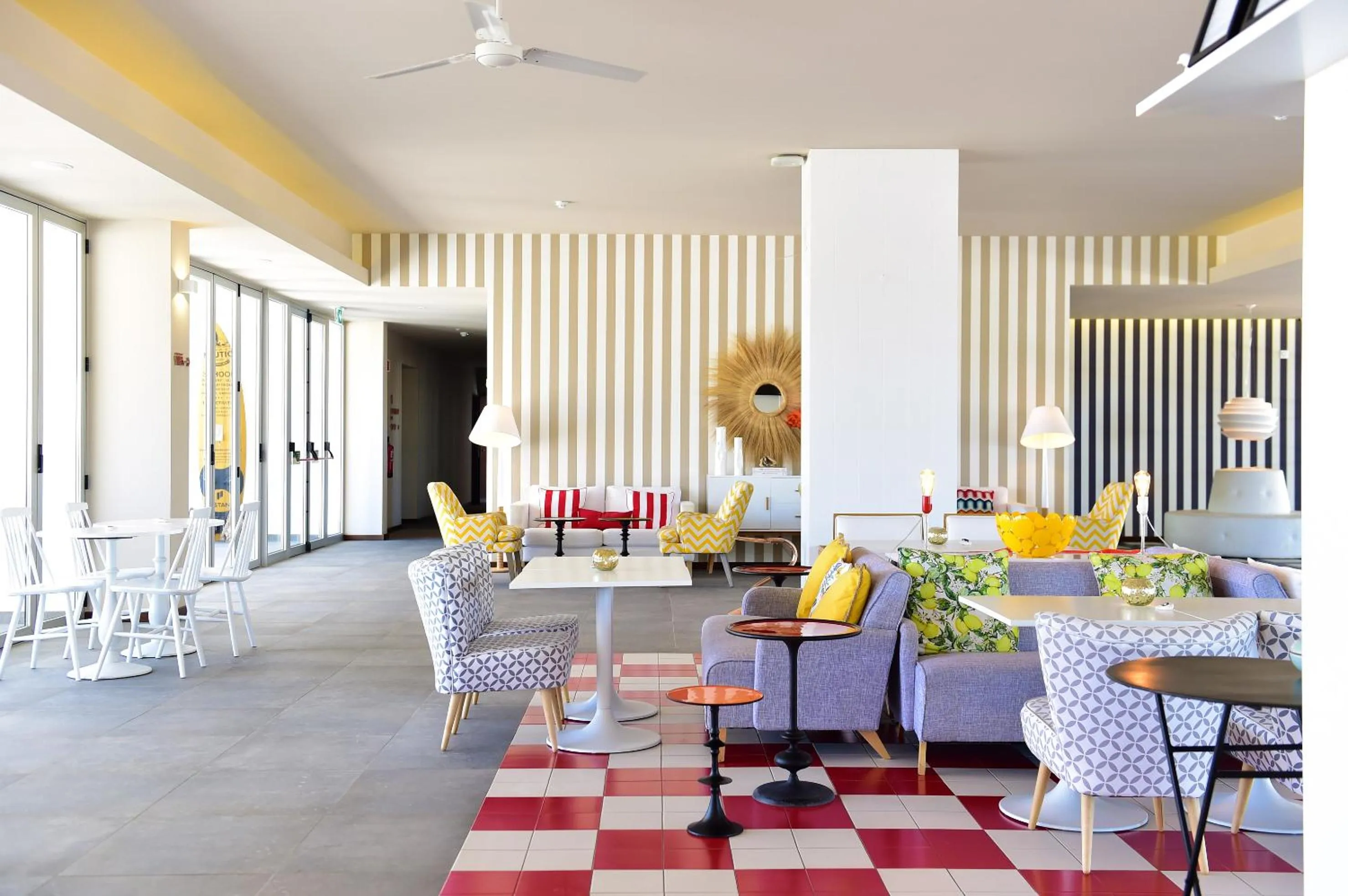 Lounge or bar in Pestana Alvor South Beach Premium Suite Hotel