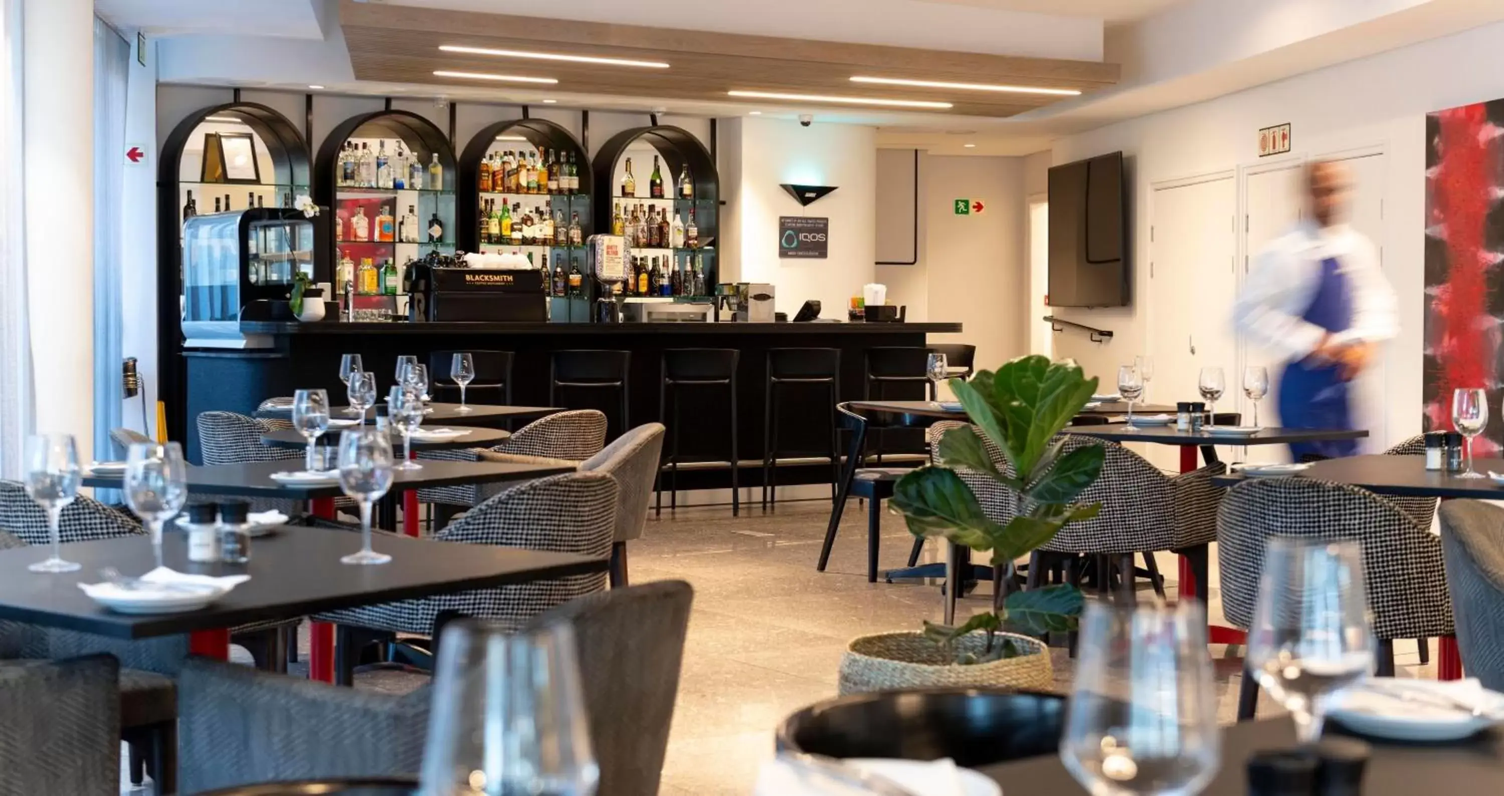 Restaurant/Places to Eat in ANEW Hotel Green Point Cape Town