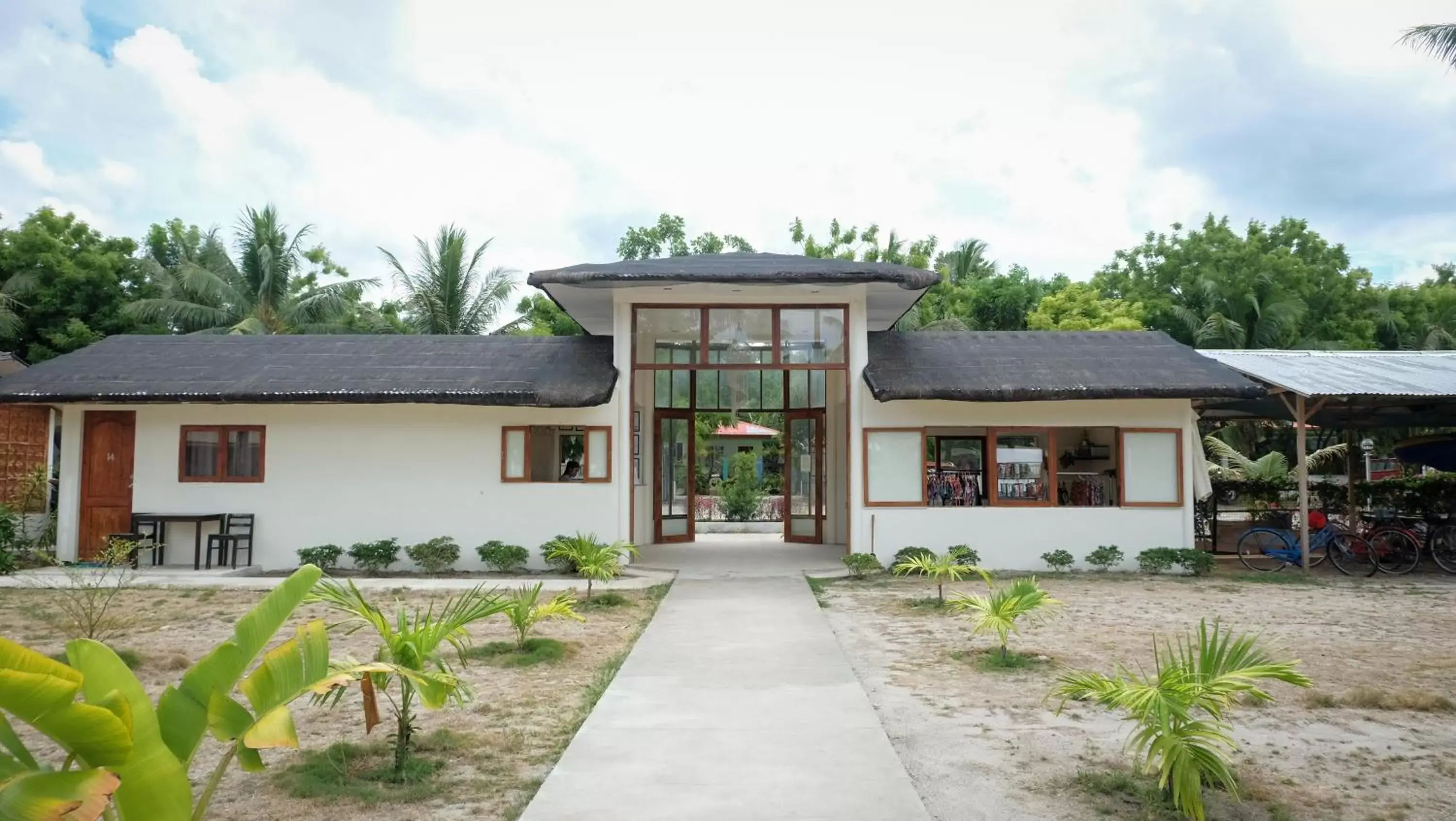 Facade/entrance, Property Building in La Playa Estrella Beach Resort