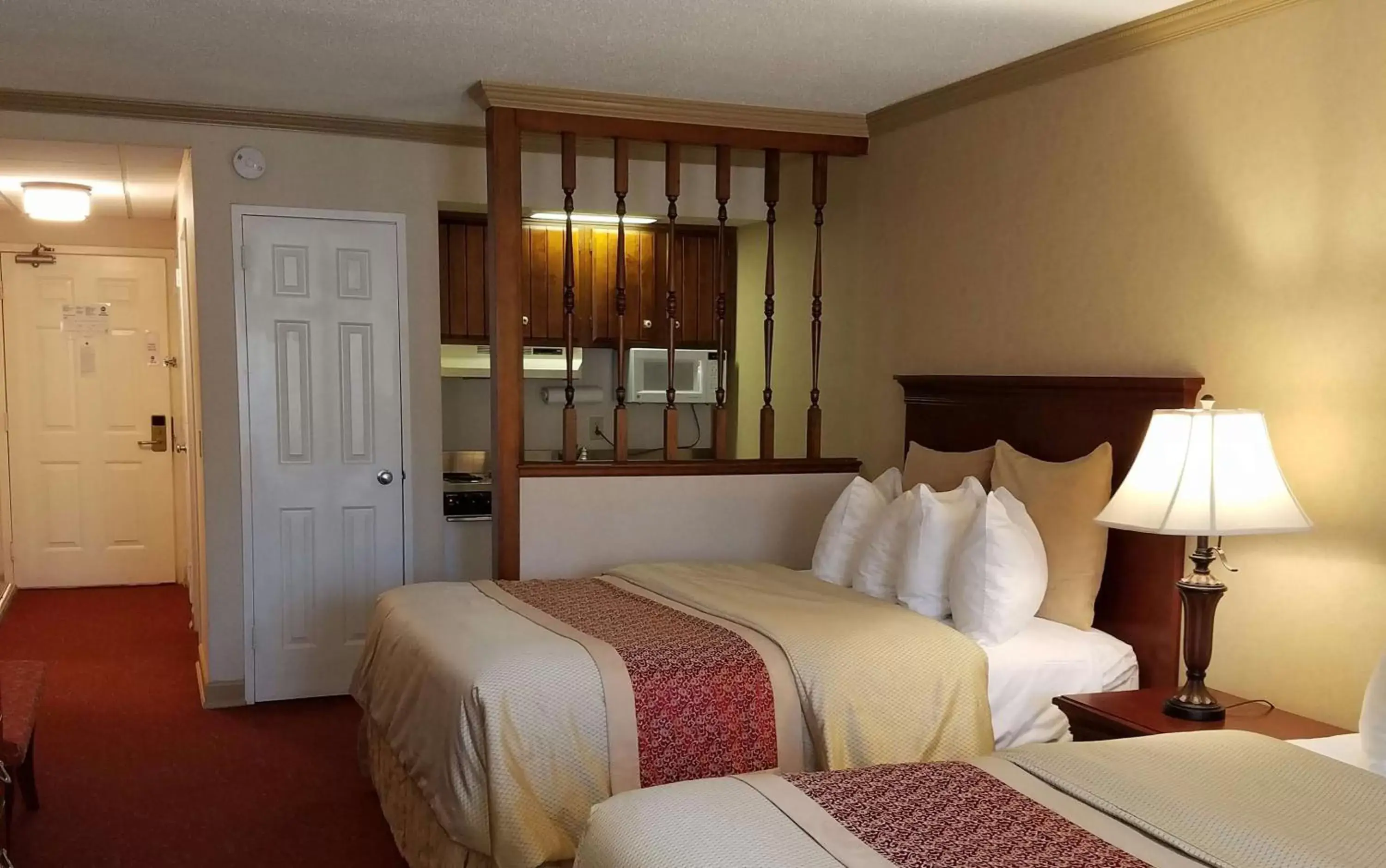 Photo of the whole room, Bed in Best Western PLUS Morristown Inn