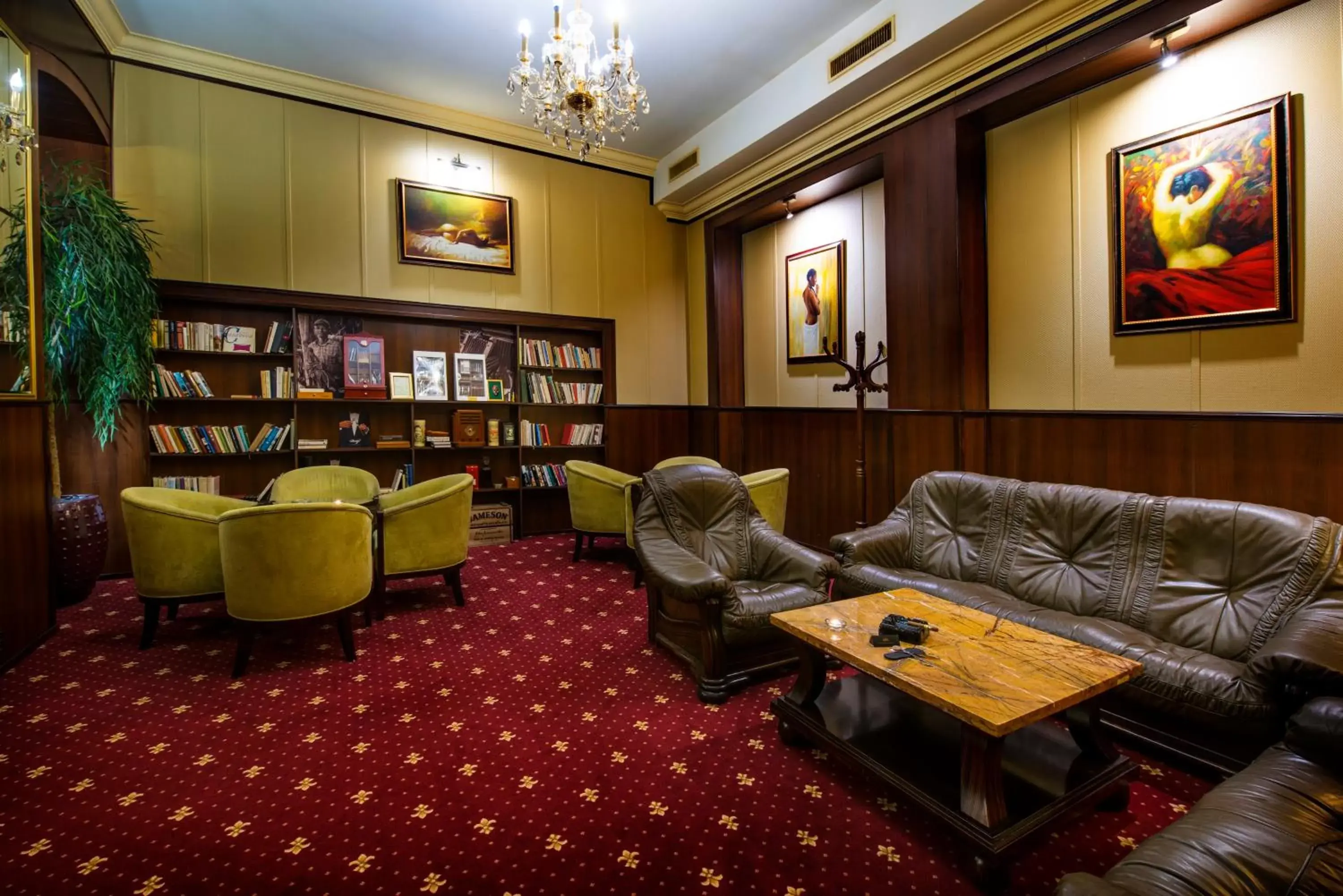 Lounge or bar in Hotel Europa Lounge or bar in Hotel Europa