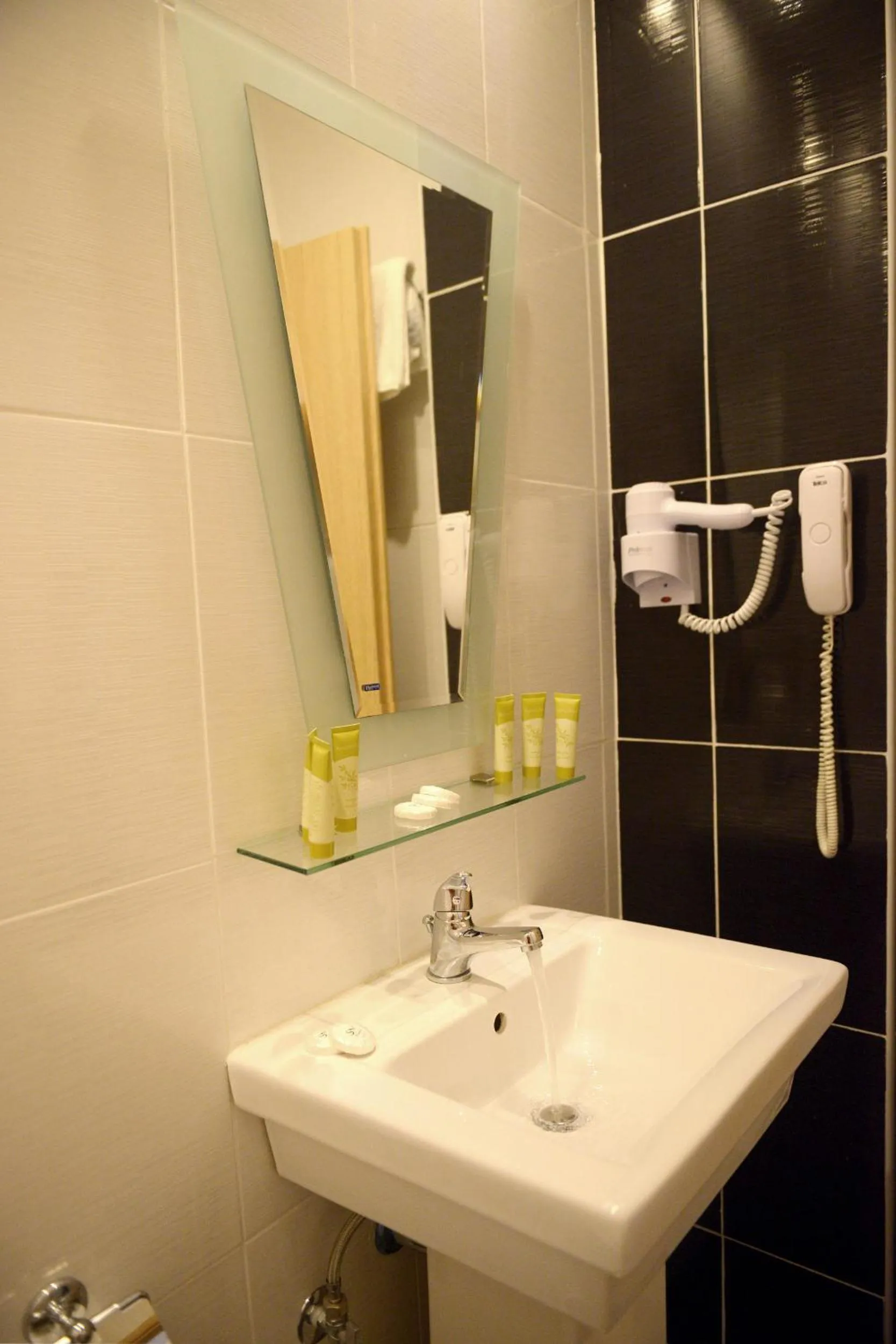 Bathroom in Phidias Hotel