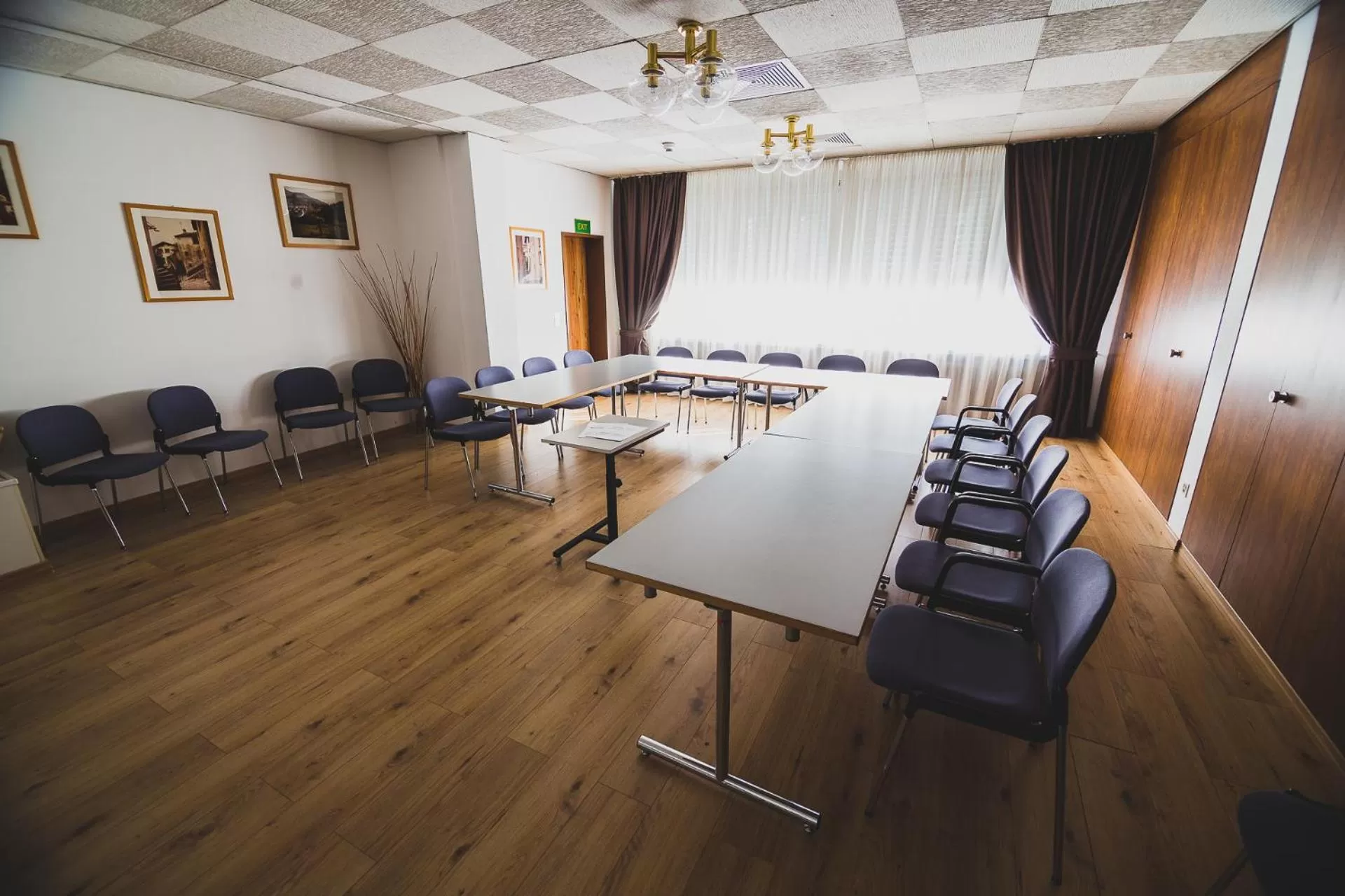 Enjoy 1313AG Hotel Touring