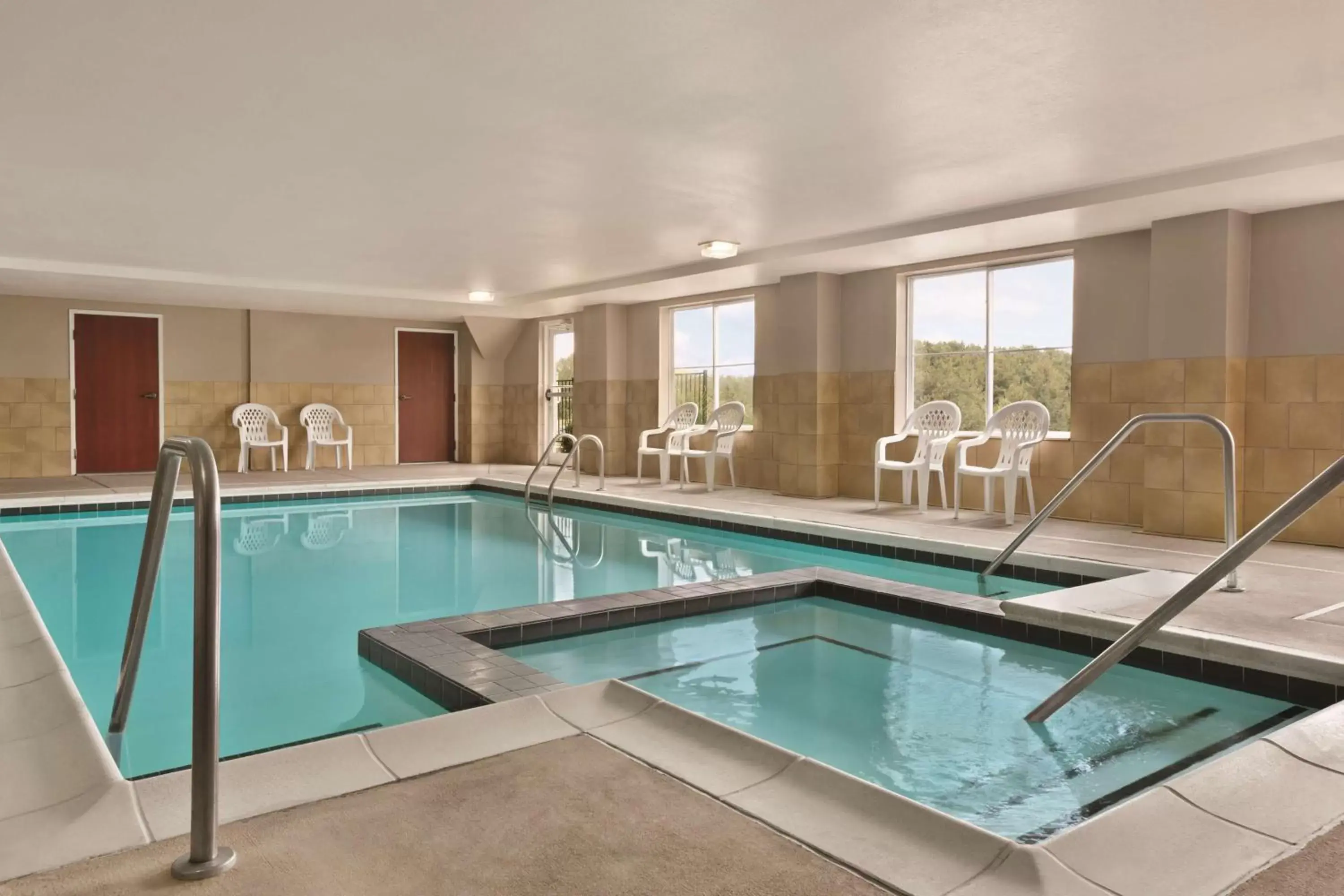 Activities, Swimming Pool in Country Inn & Suites by Radisson, Wytheville, VA