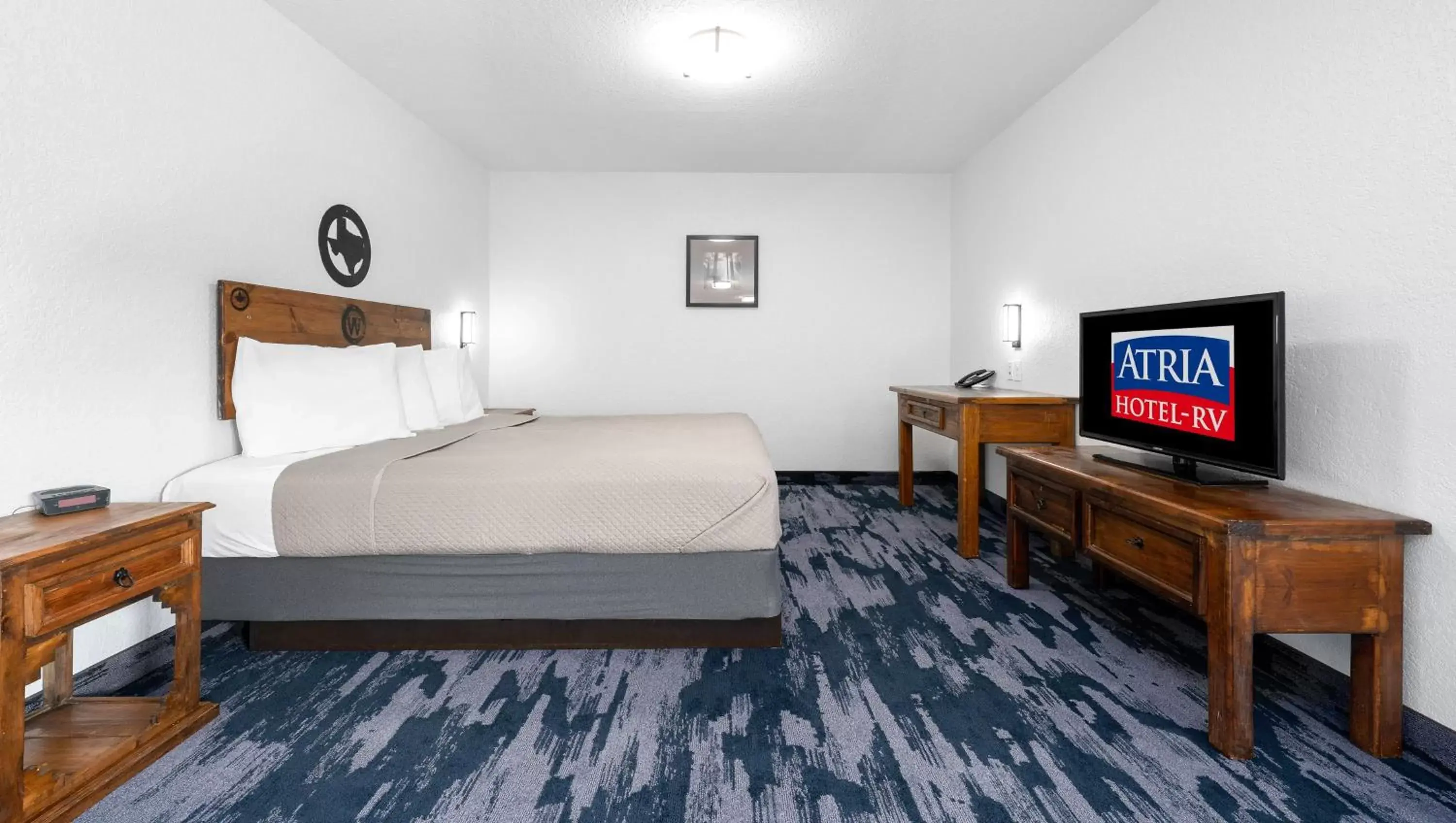 Bedroom, Bed in Atria Hotel and RV McGregor