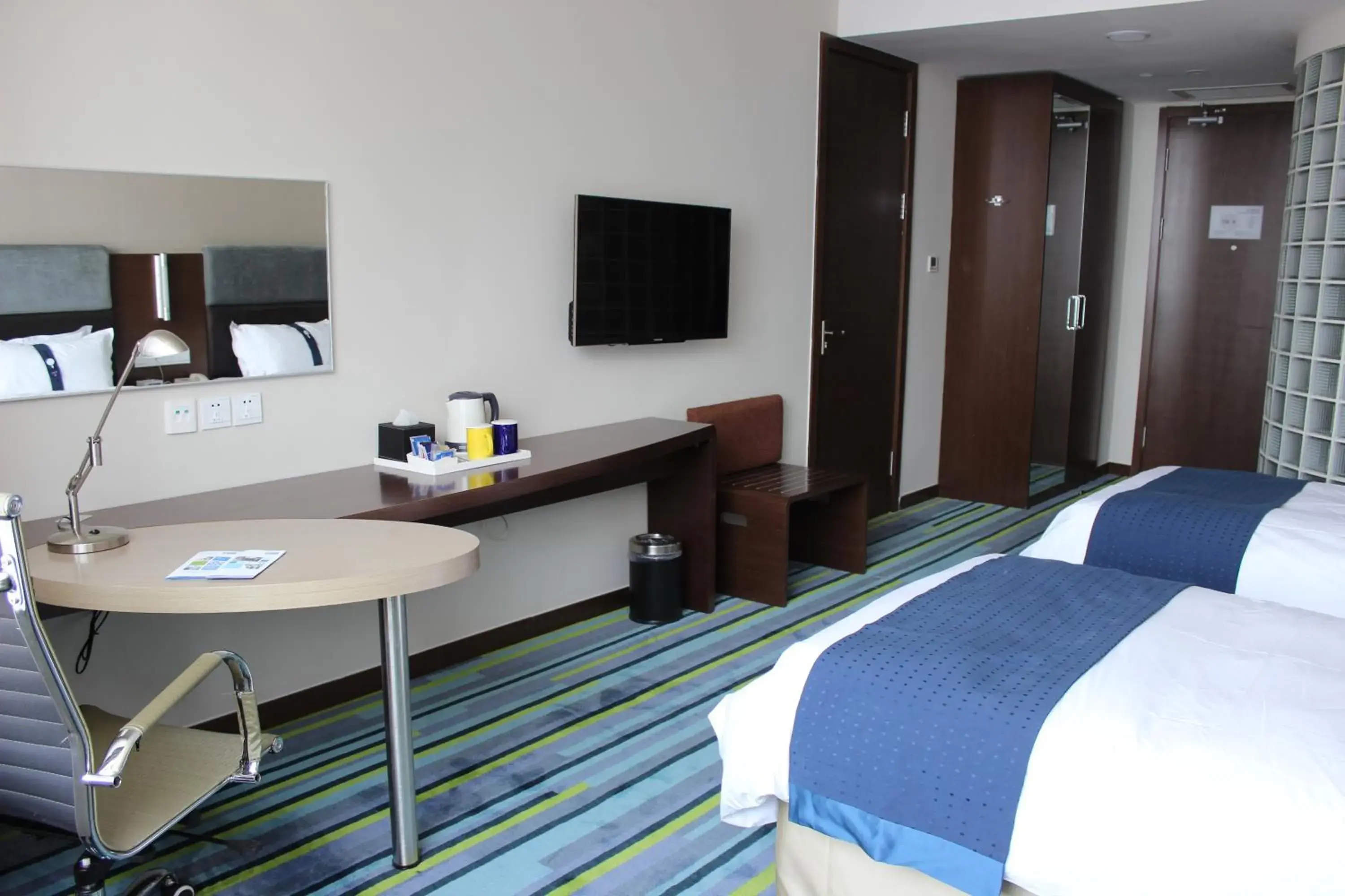 Area and facilities, Bed in Holiday Inn Express Weihai Hi-Tech Zone, an IHG Hotel