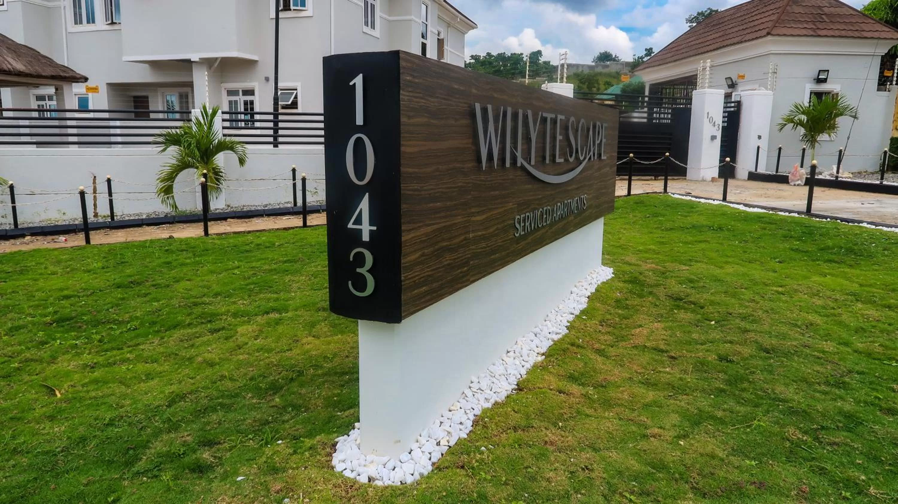 Property building in Whytescape Serviced Apartments