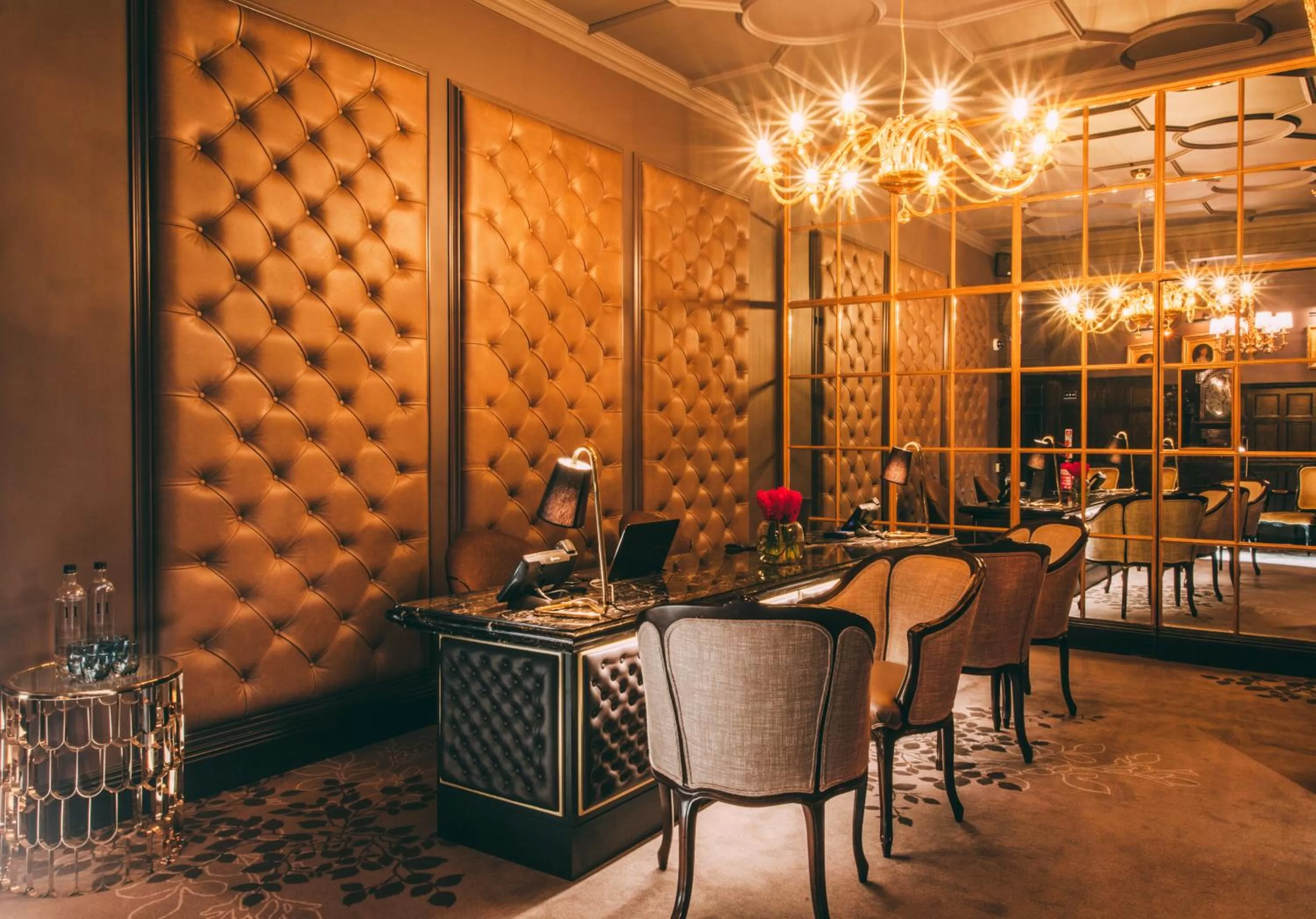 Lobby or reception in 11 Cadogan Gardens and The Apartments by Iconic Luxury Hotels